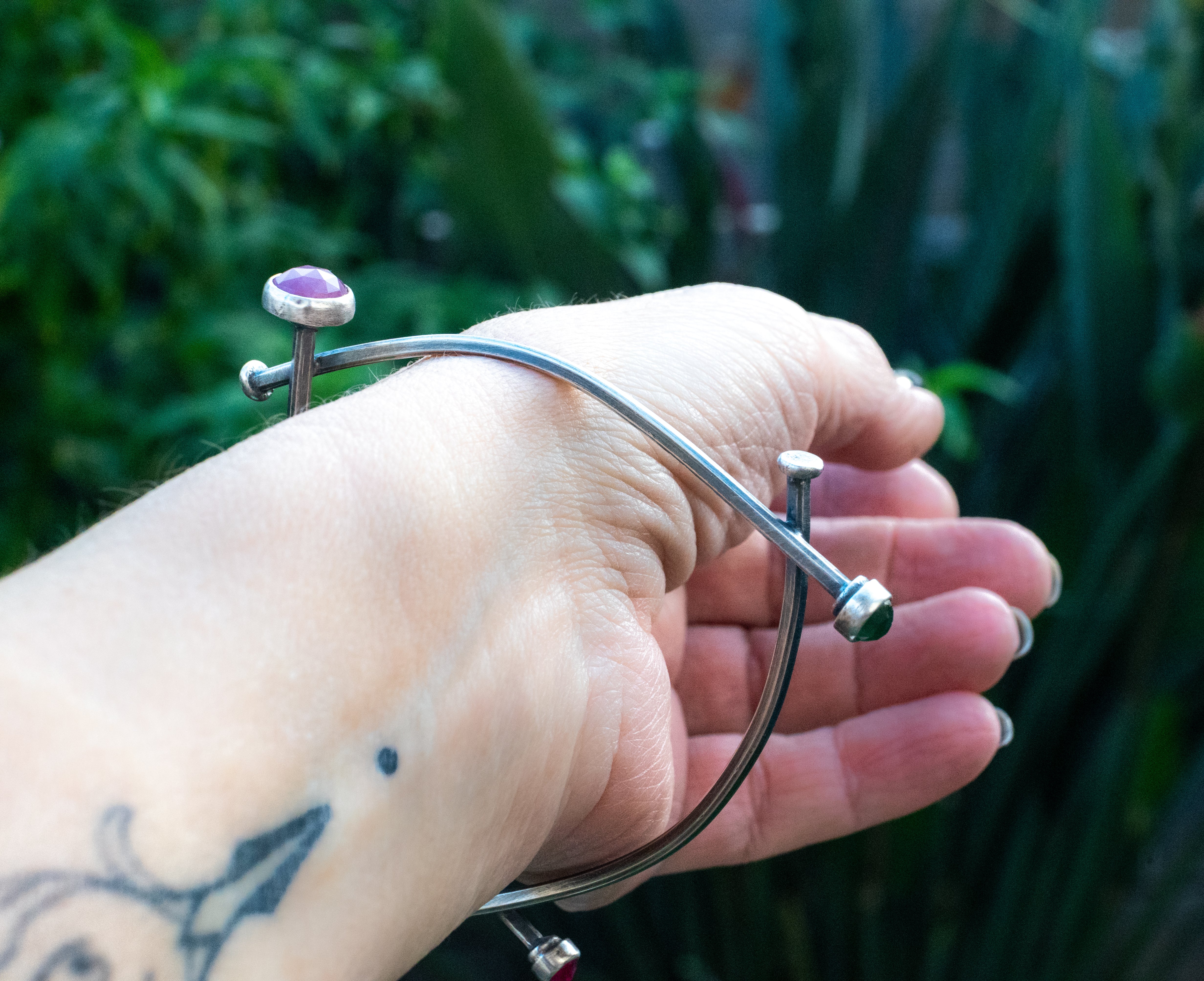 ασημενιο βραχιολι με ζαφειρι