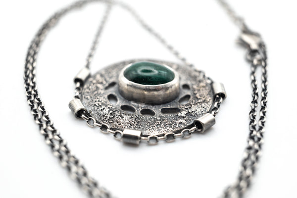 xeiropoiita kolie me impolitimous lithous