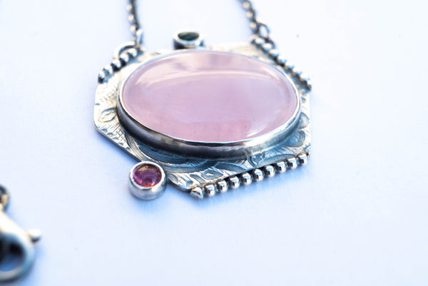 ασημενιο κολιε με λιθους