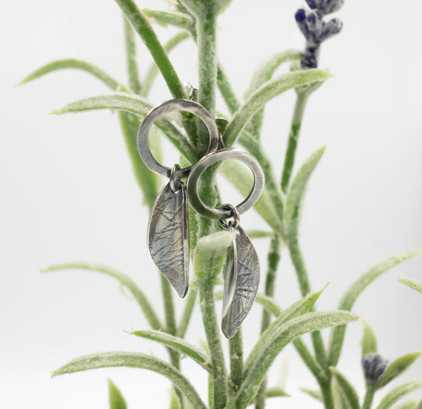 σκουλαρικια leaf