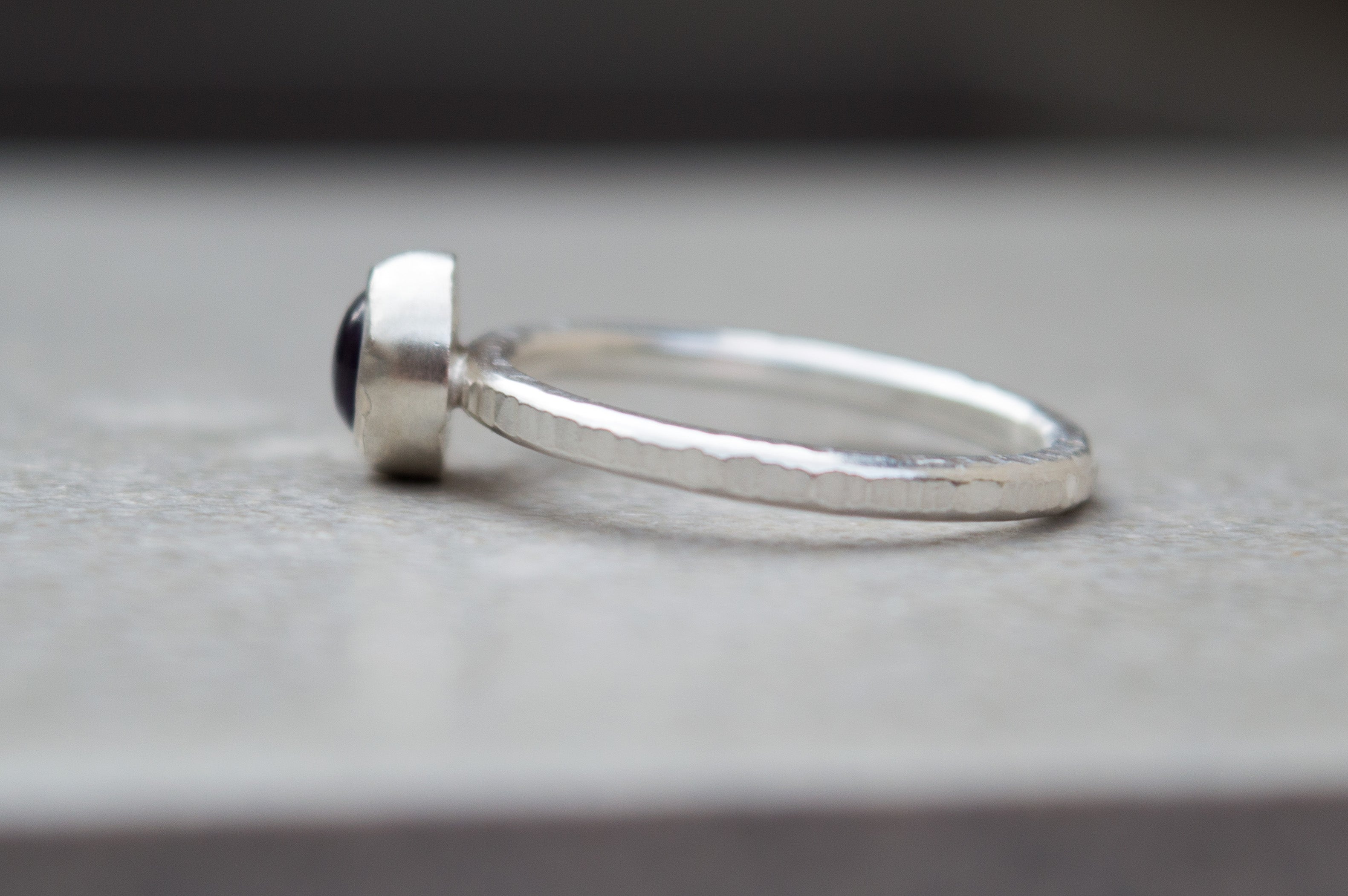 Ασημένιο δαχτυλίδι με Αμέθυστο (Amethyst)