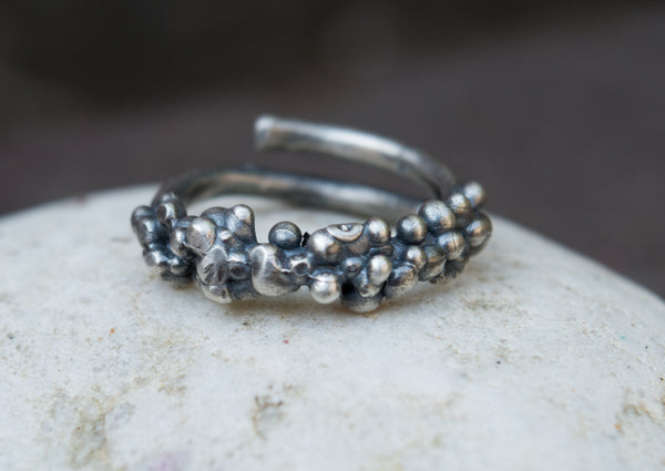 δαχτυλιδι με μπιλιες