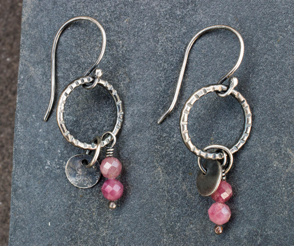 skoularikia me imipolitimous lithous