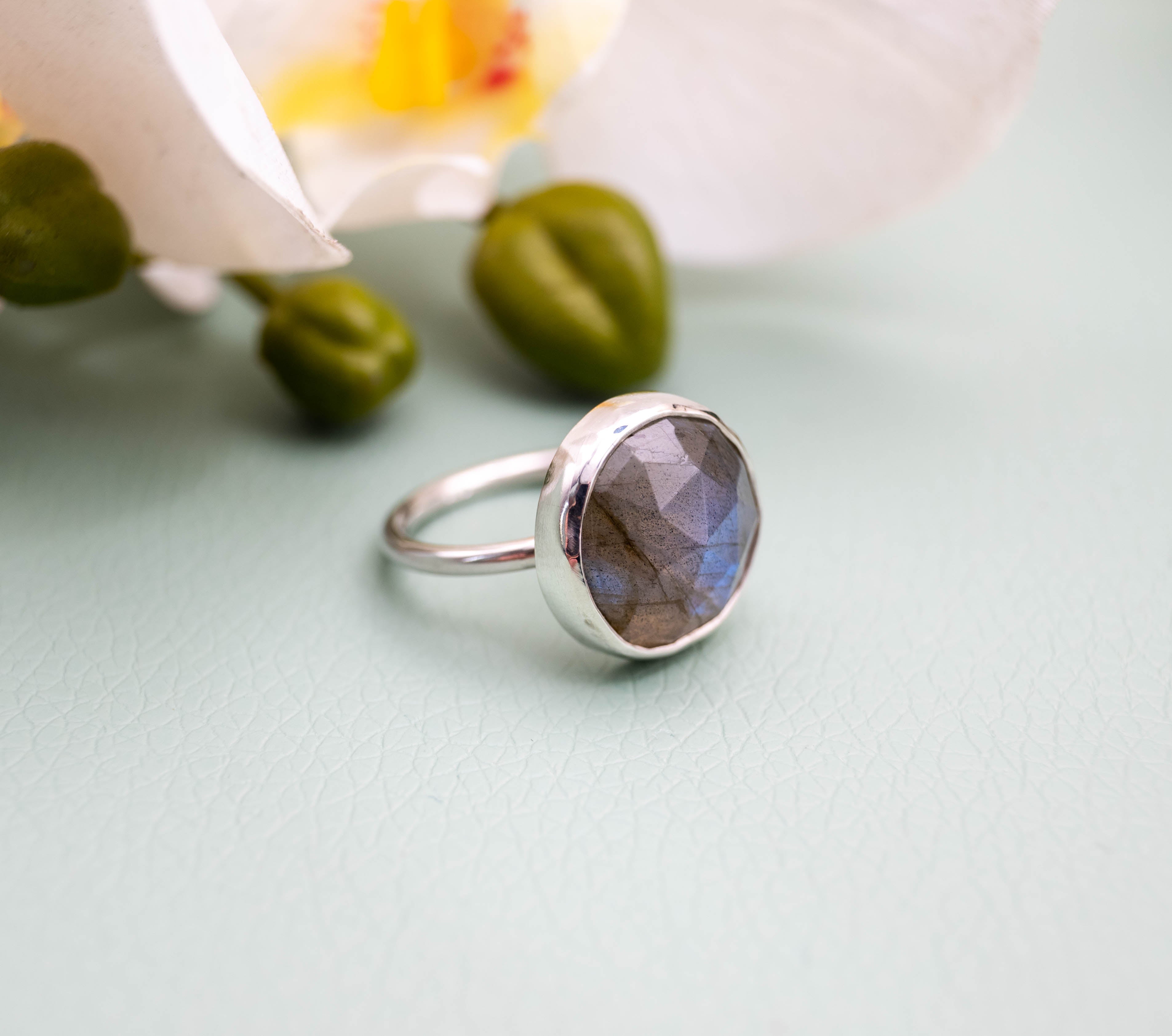 ασημενια δαχτυλιδια με πετρες