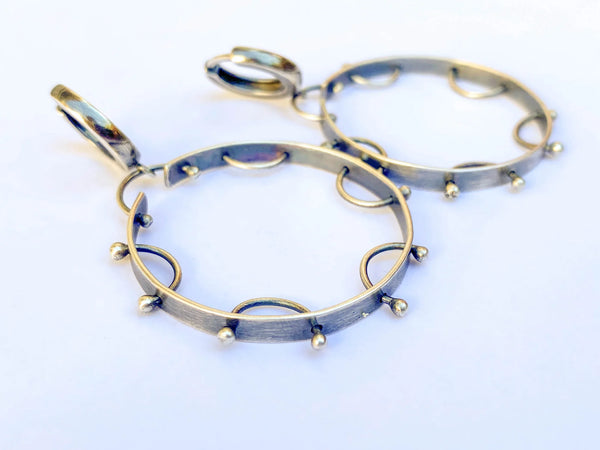 Ποια σκουλαρίκια να επιλέξετε ανάλογα με το σχήμα προσώπου σας