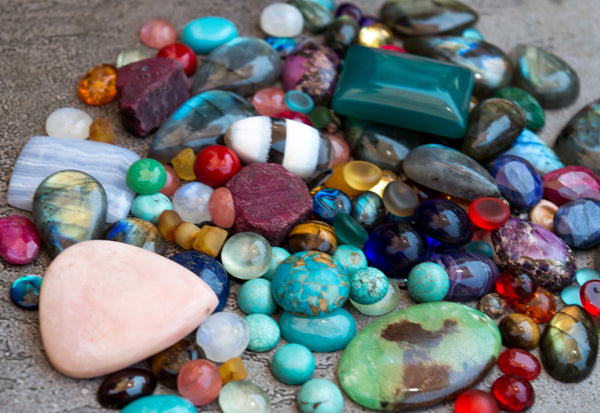 Επιβλητικα κοσμήματα με ημιπολύτιμες πέτρες