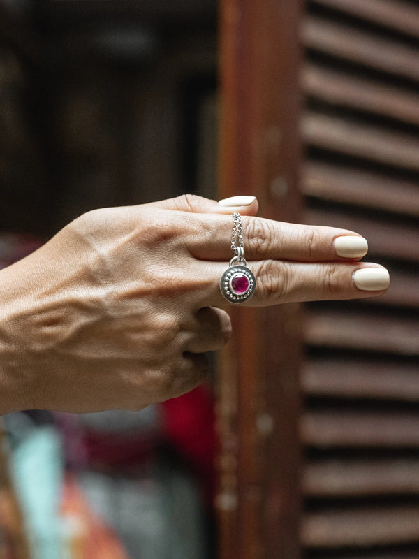 Χειροποίητο κόσμημα με ρουμπίνι από ασήμι 925 – Silverstro συλλογή Ρουμπίνι