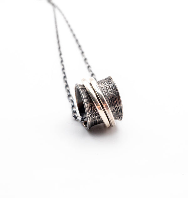 κολιέ σπινερ για το άγχος ασημένιο χειροποίητο κολιέ σχήμα  δαχτυλίδι