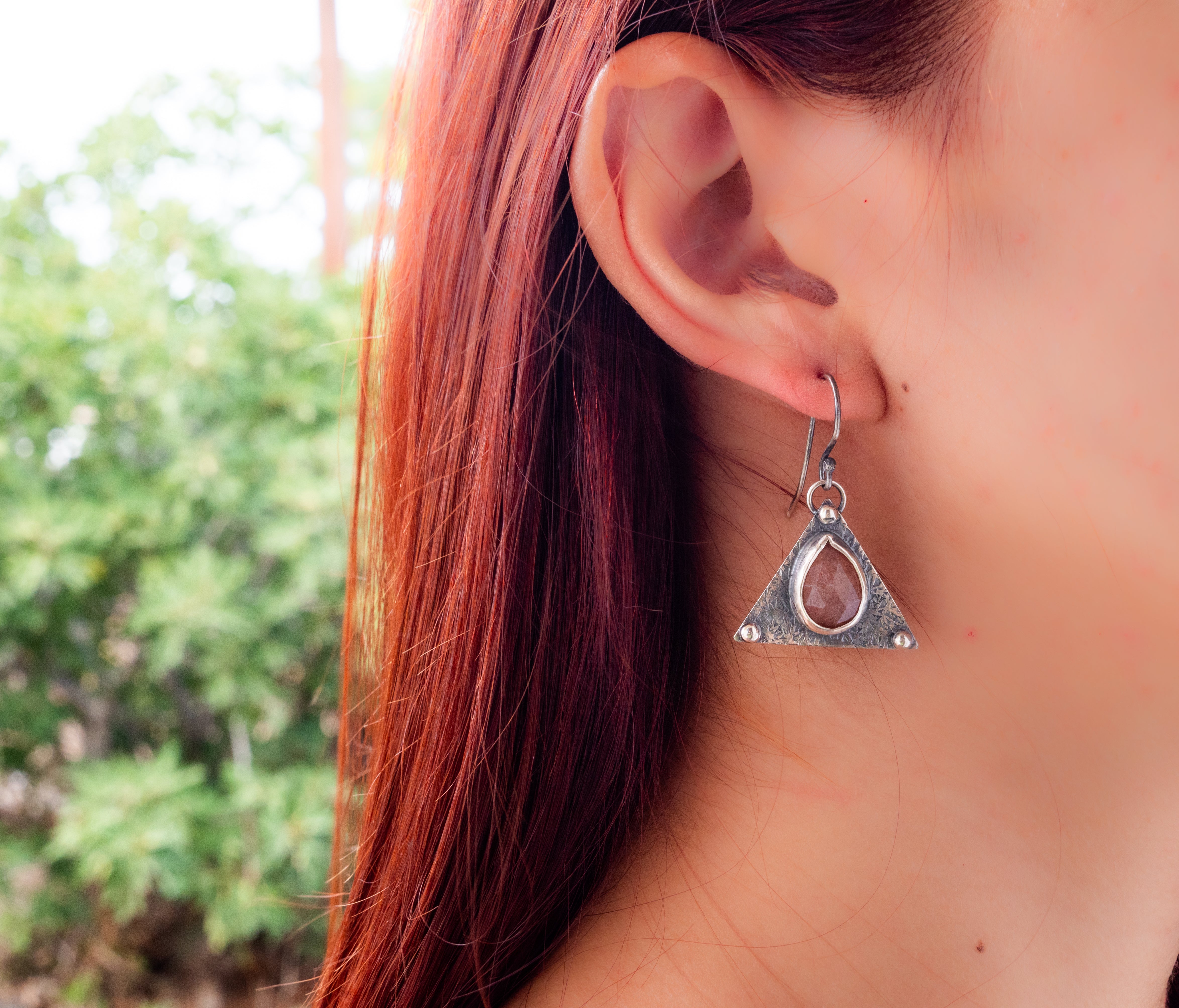 Ασημένια σκουλαρίκια με Φεγγαρόπετρα (Peach Moonstone)