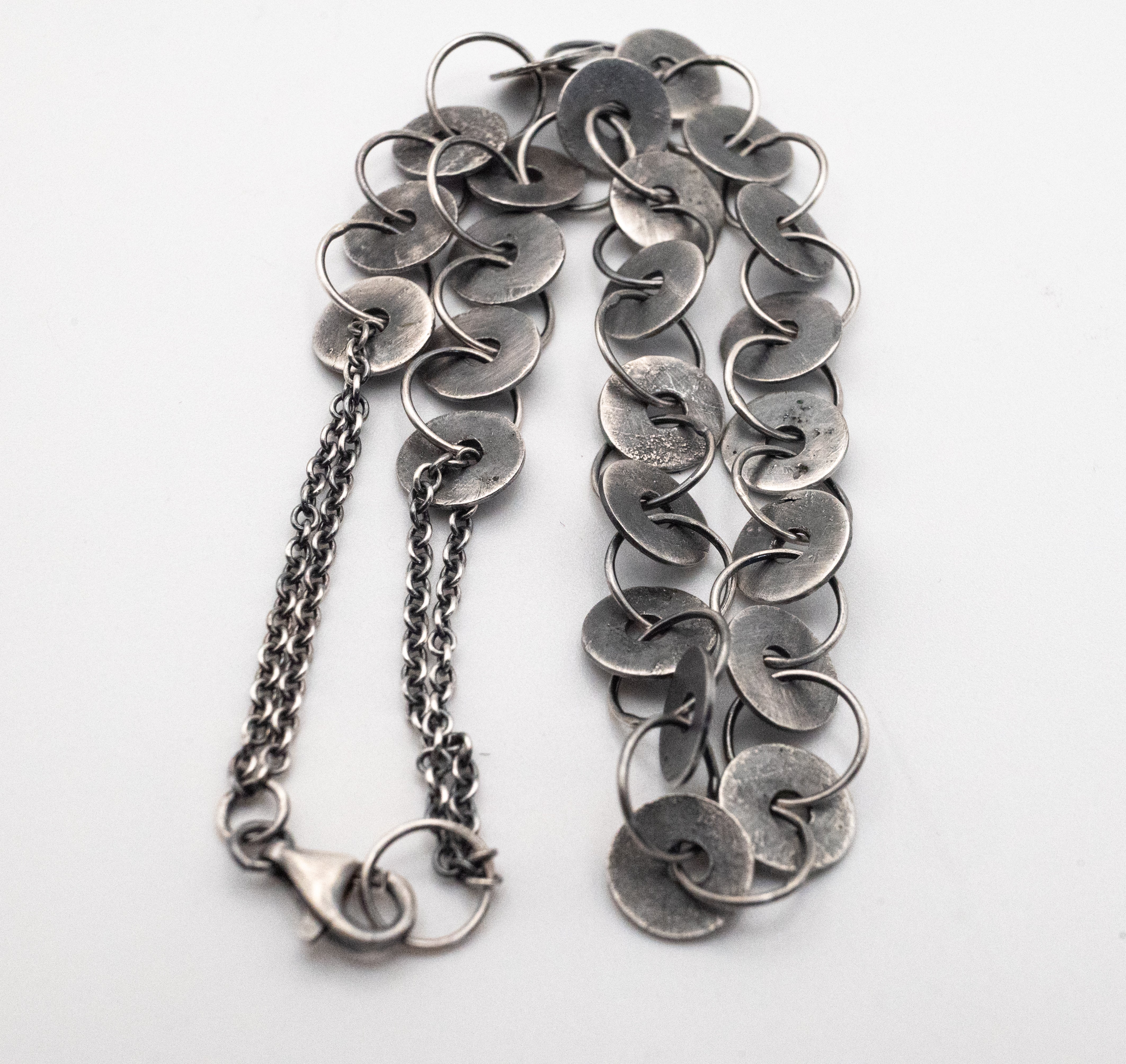 χειροποιητη αλυσιδα σε μοντέρνο σχέδιο