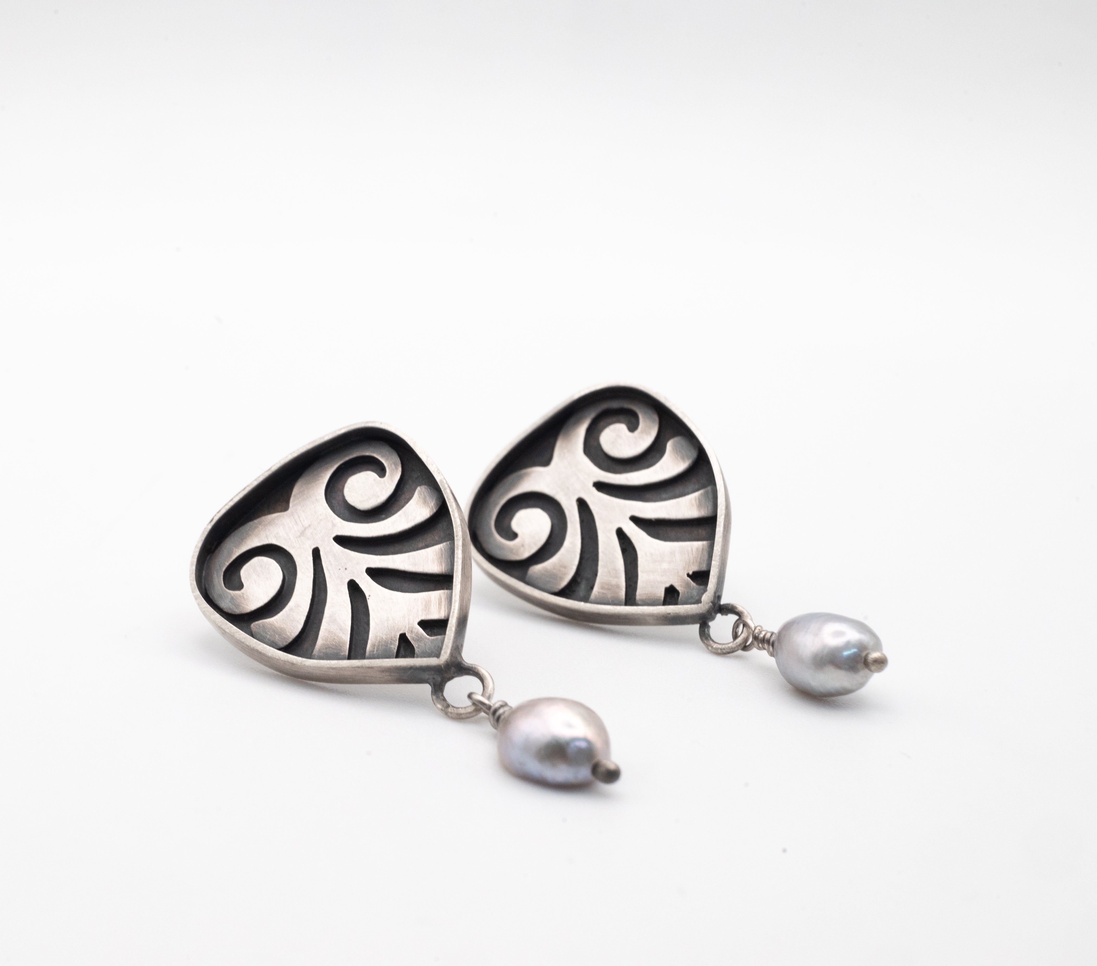 ασημενια μοναδικα κοσμηματα με πετρες