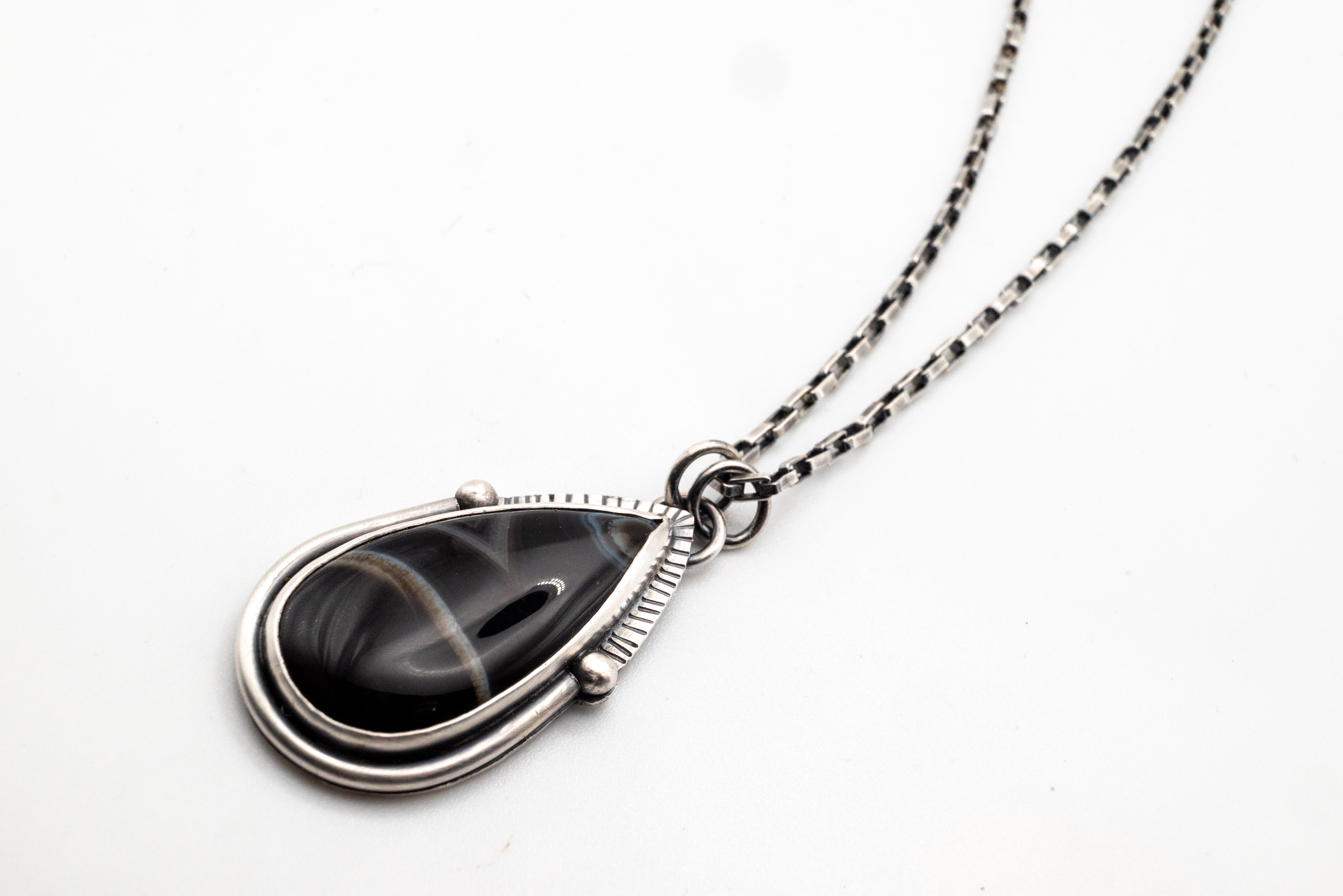 ασημενια κοσμηματα με πολυτιμες πετρες