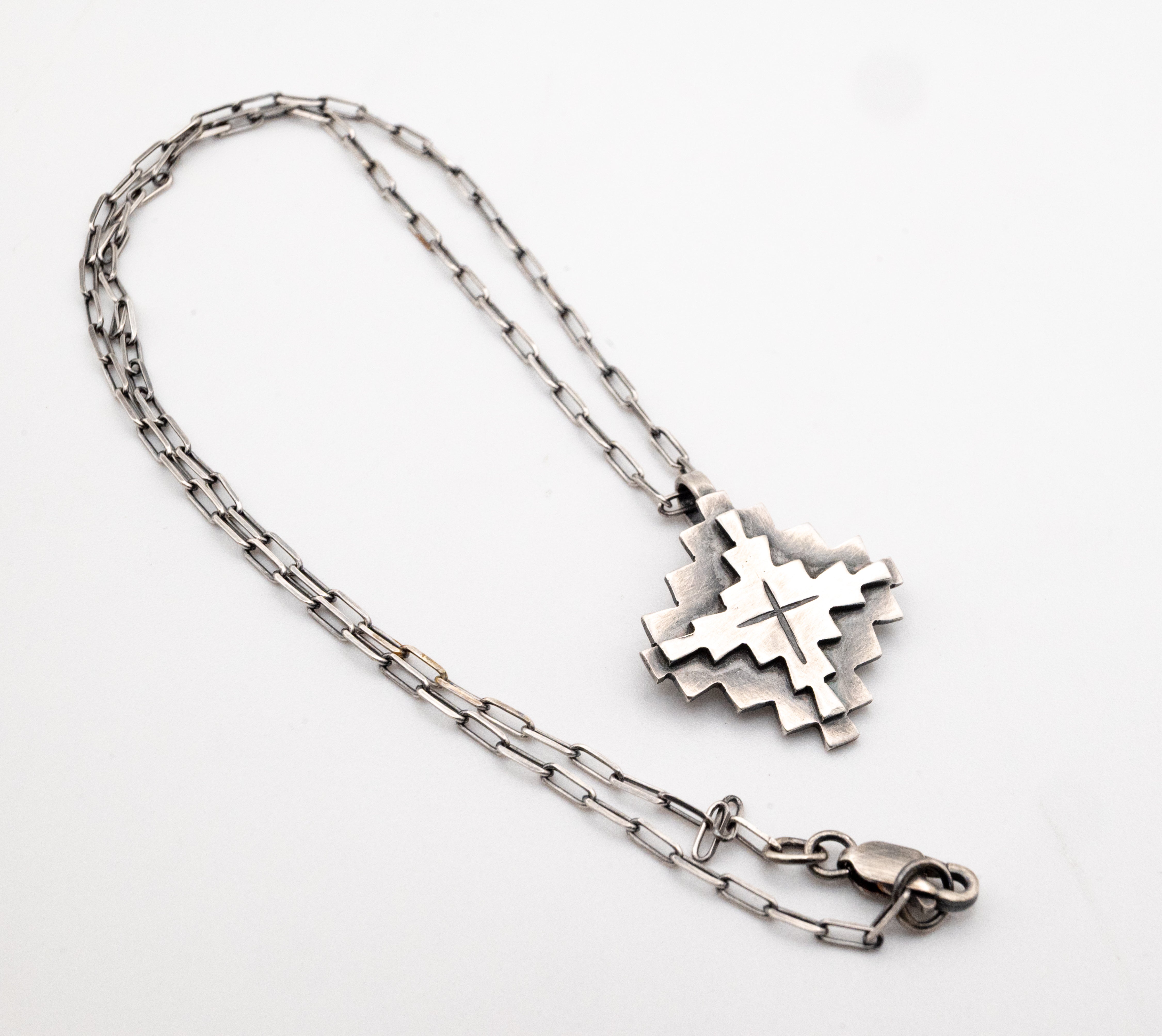 ασημένιος μοντερνος σταυρός χειροποιητος 