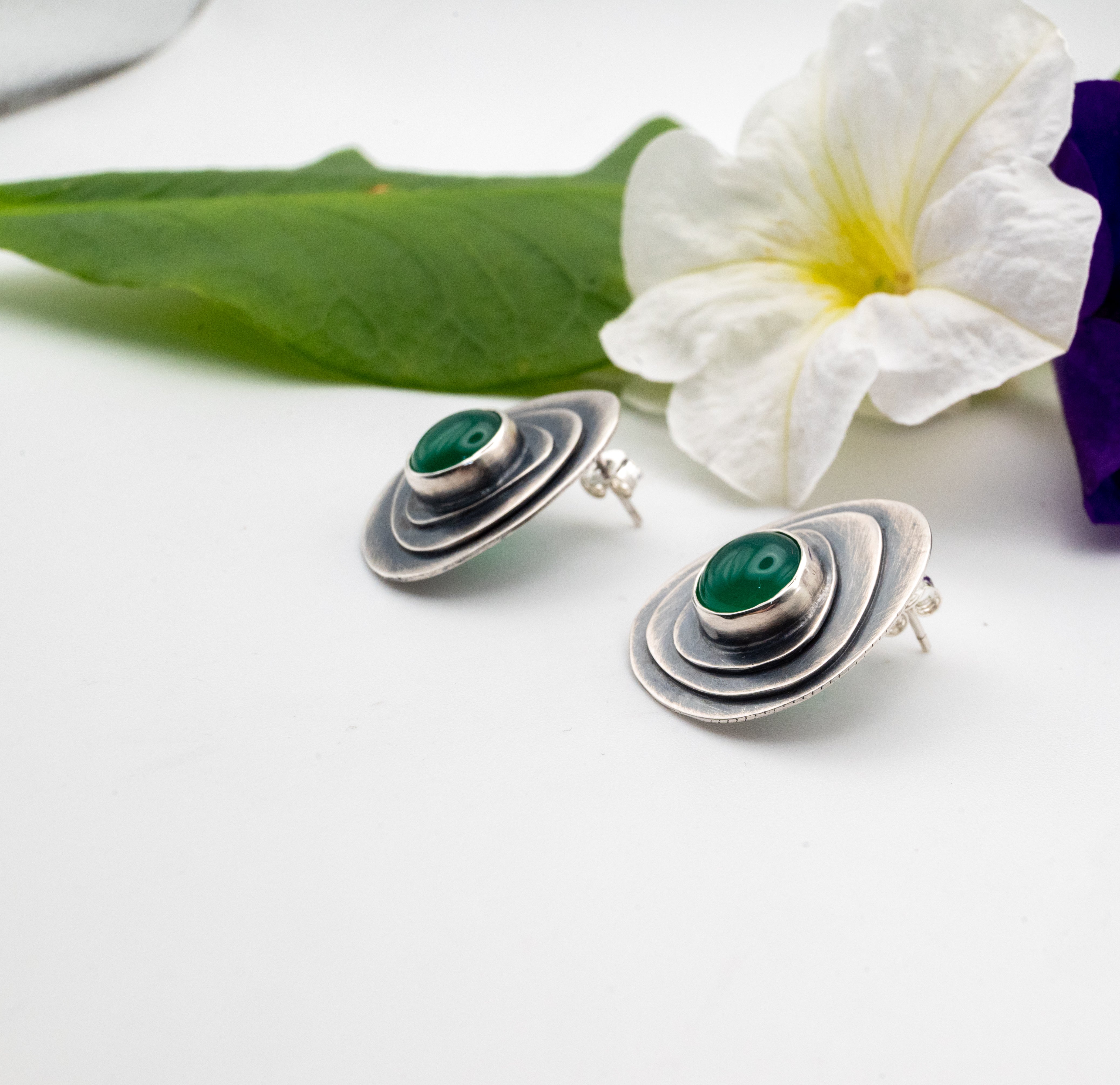 καρφωτα ασημενια σκουλαρικια με πολυτιμες πετρες