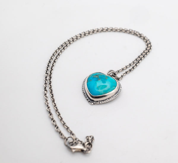 κολιε με τουρκουαζ πετρα σε σχημα καρδιας