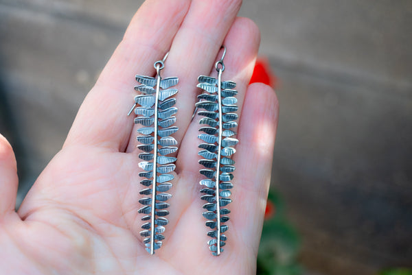 ασημενια σκουλαρικια φυλλο μακρια 