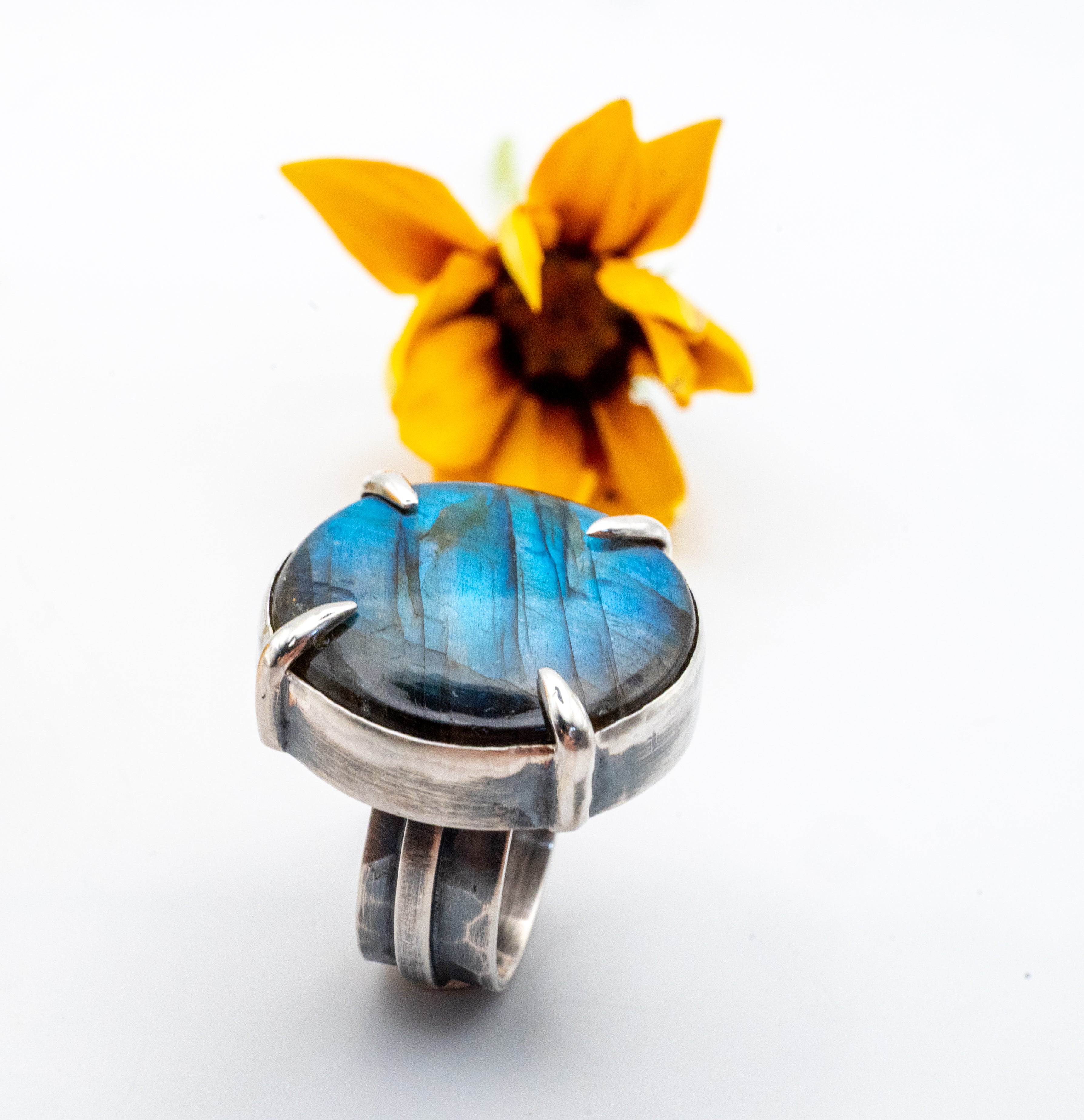 ασημενιο δαχτυλιδι με λαμπραδοριτη χειροποιητο μοναδικο boho