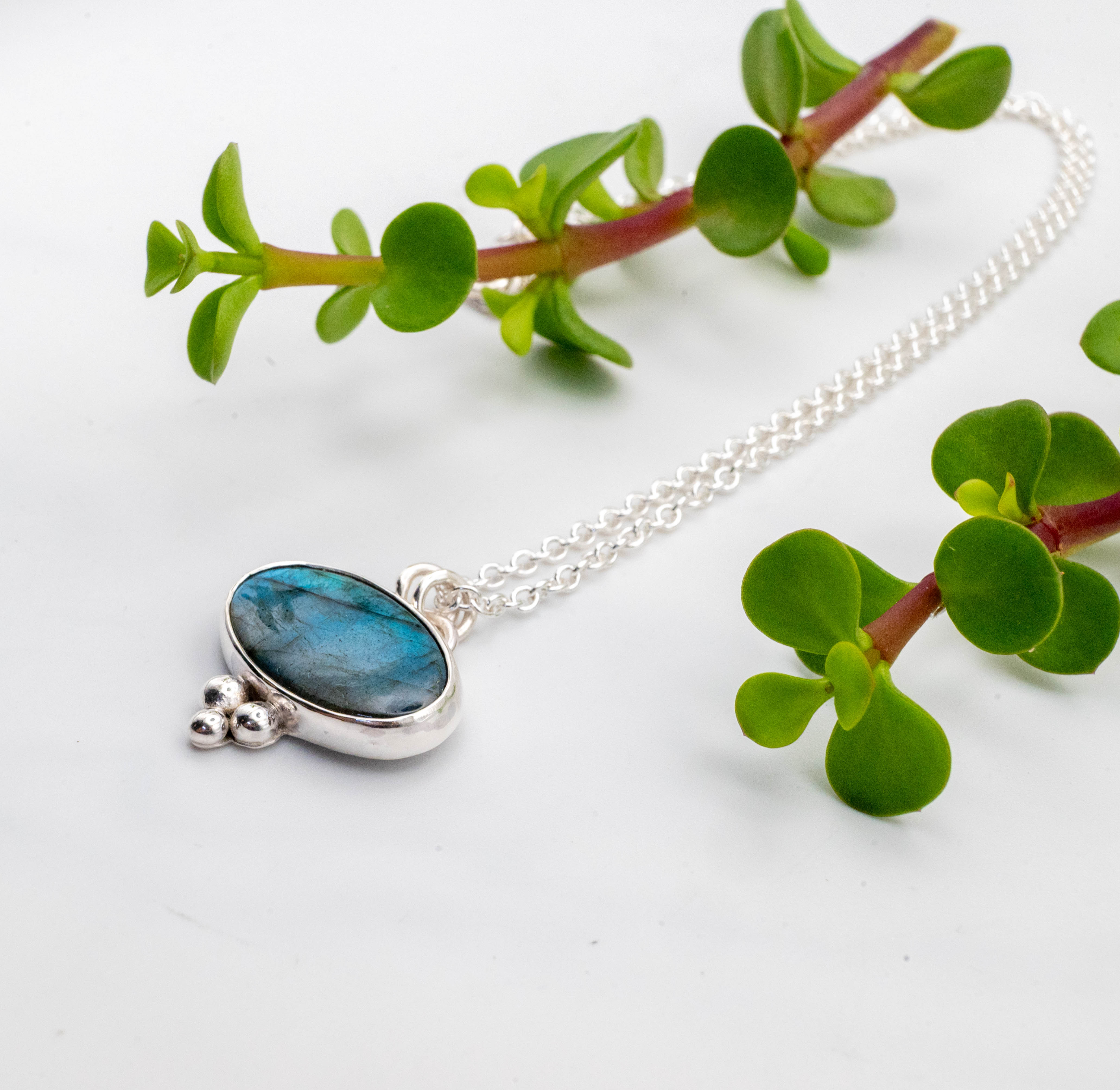 κολιε απο ασημι 925 με πετρα λαμπραδοριτη