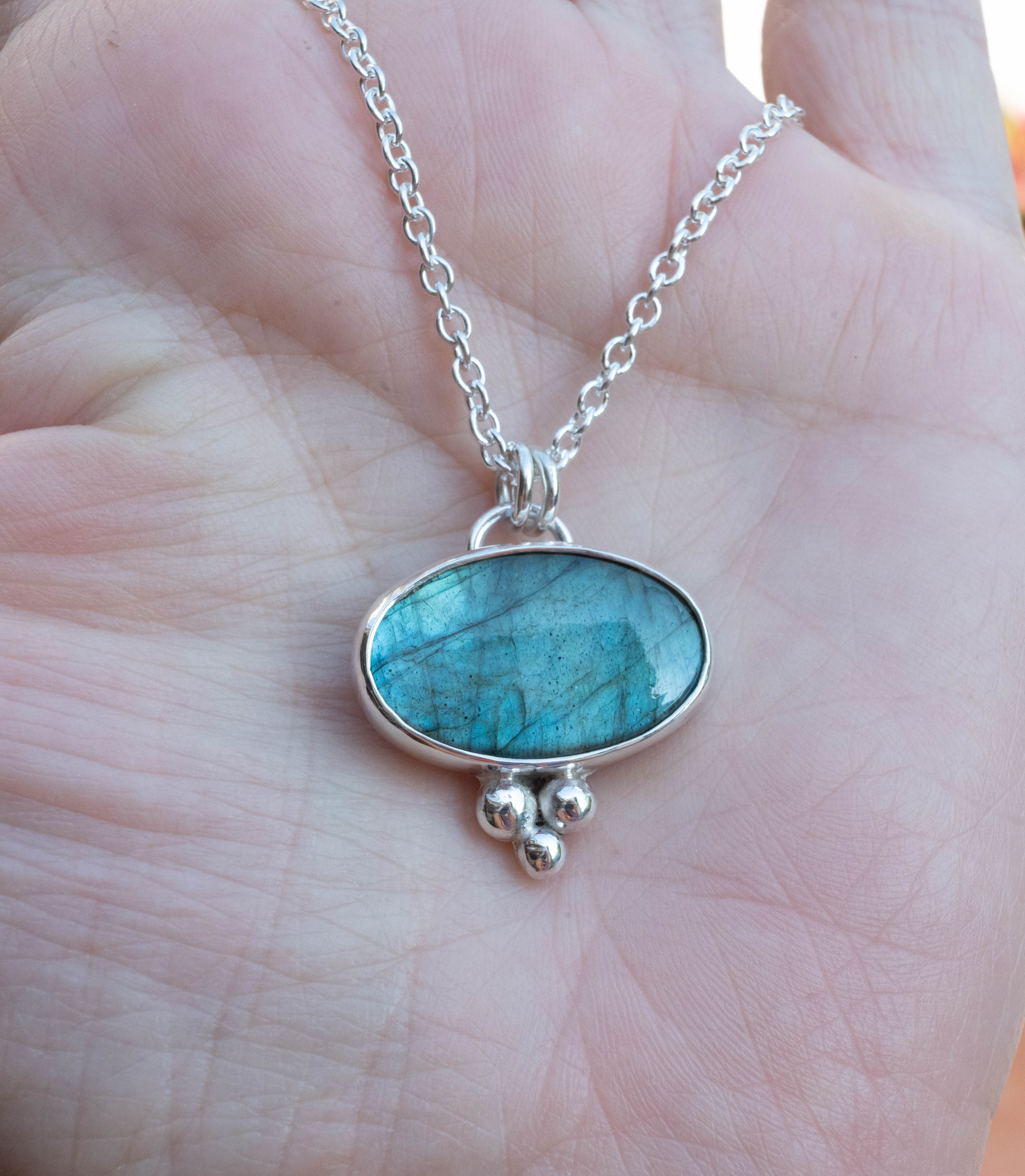 ενεργειακα κοσμηματα με λαμπραδοριτη