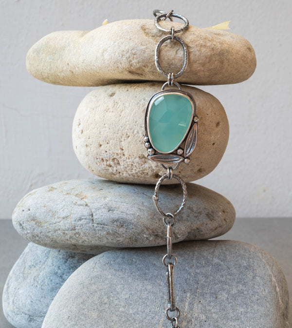 Ασημένιο χειροποίητο βραχιόλι με Χαλκηδόνιο