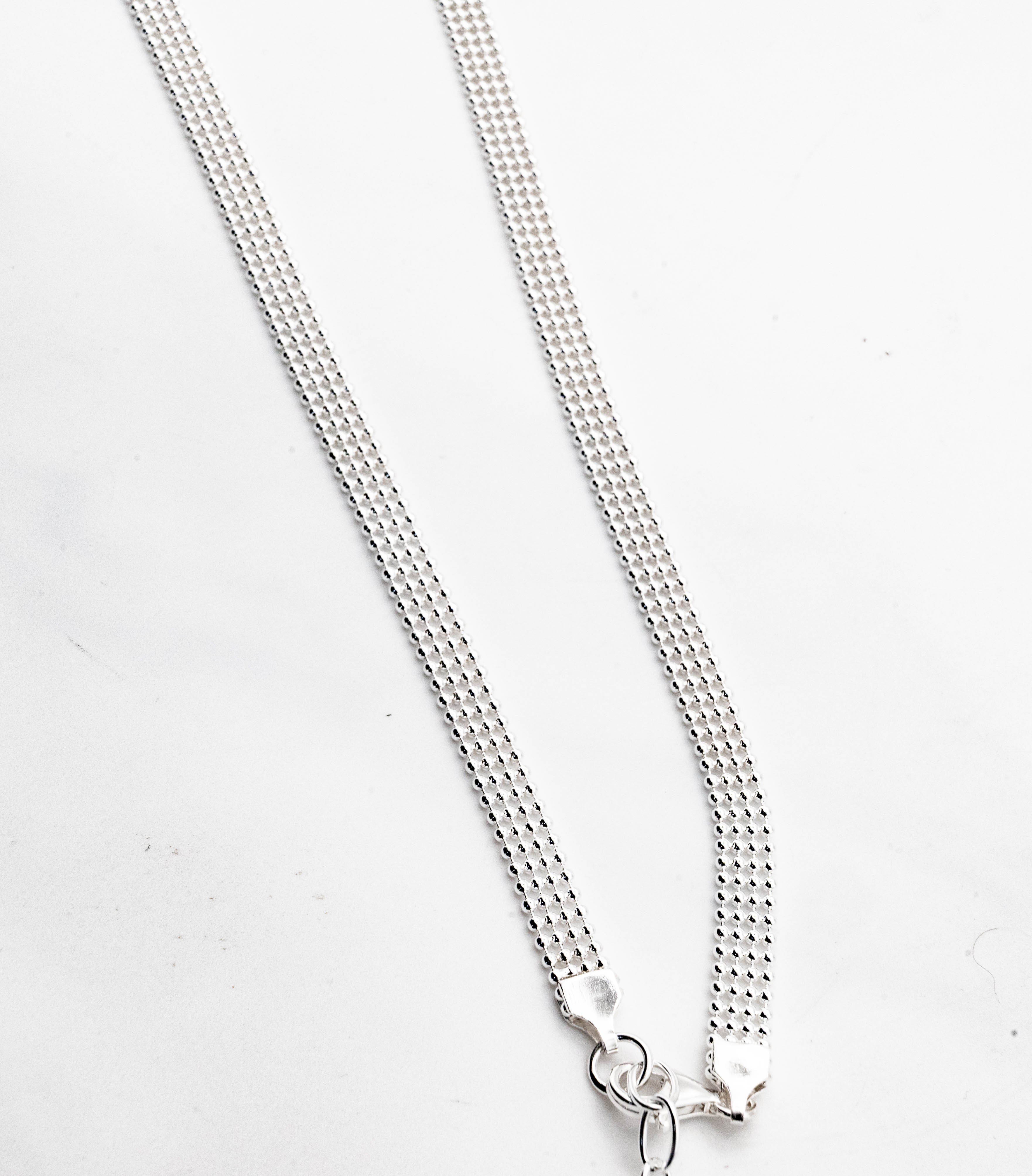 Women's chain choker necklace