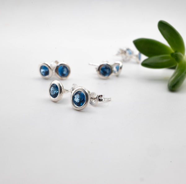 μικρα ιδιαιτερα σκουλαρικια καρφακια