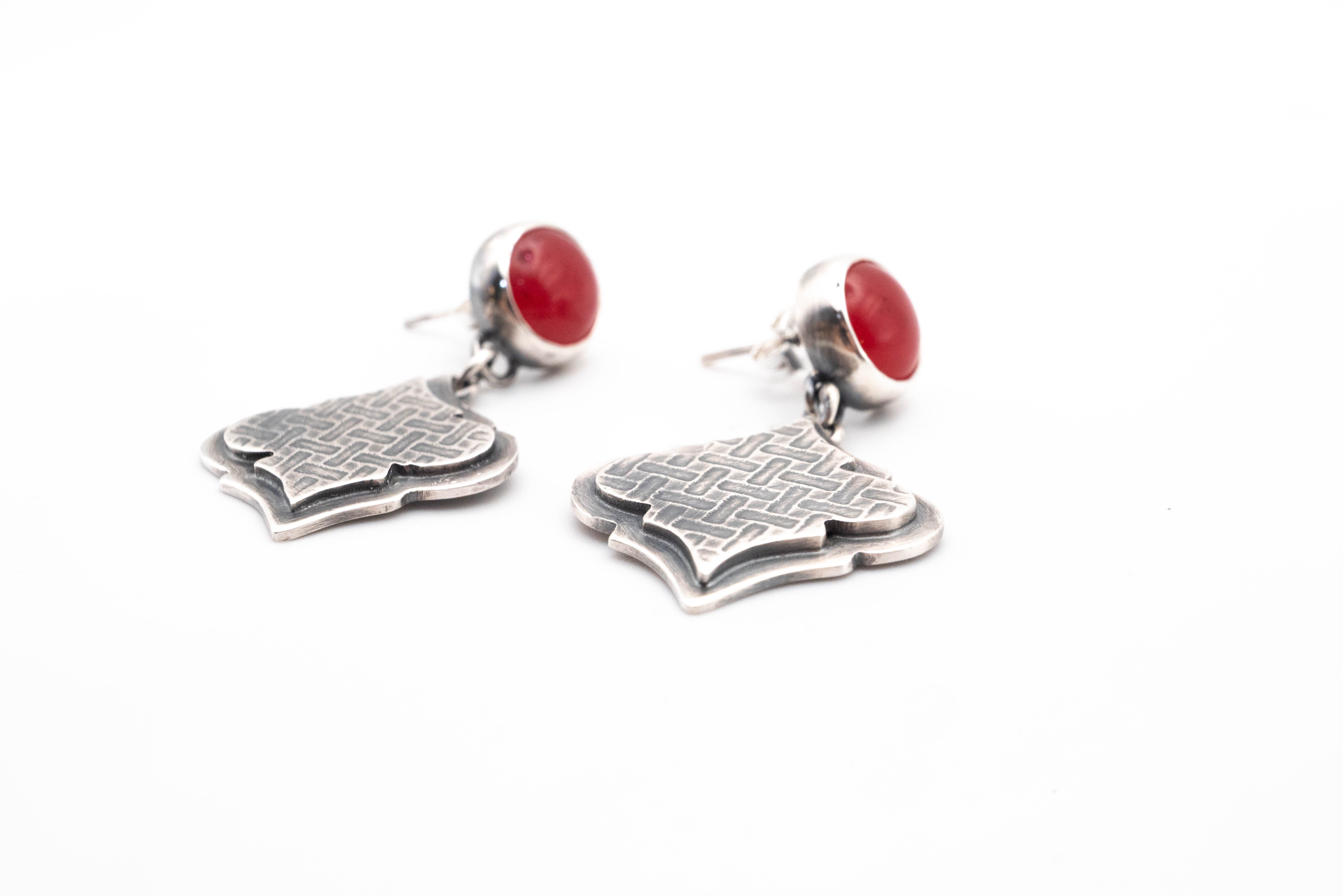 Ασημένια σκουλαρίκια με κόκκινο νεφρίτη και μαροκινό σχέδιο