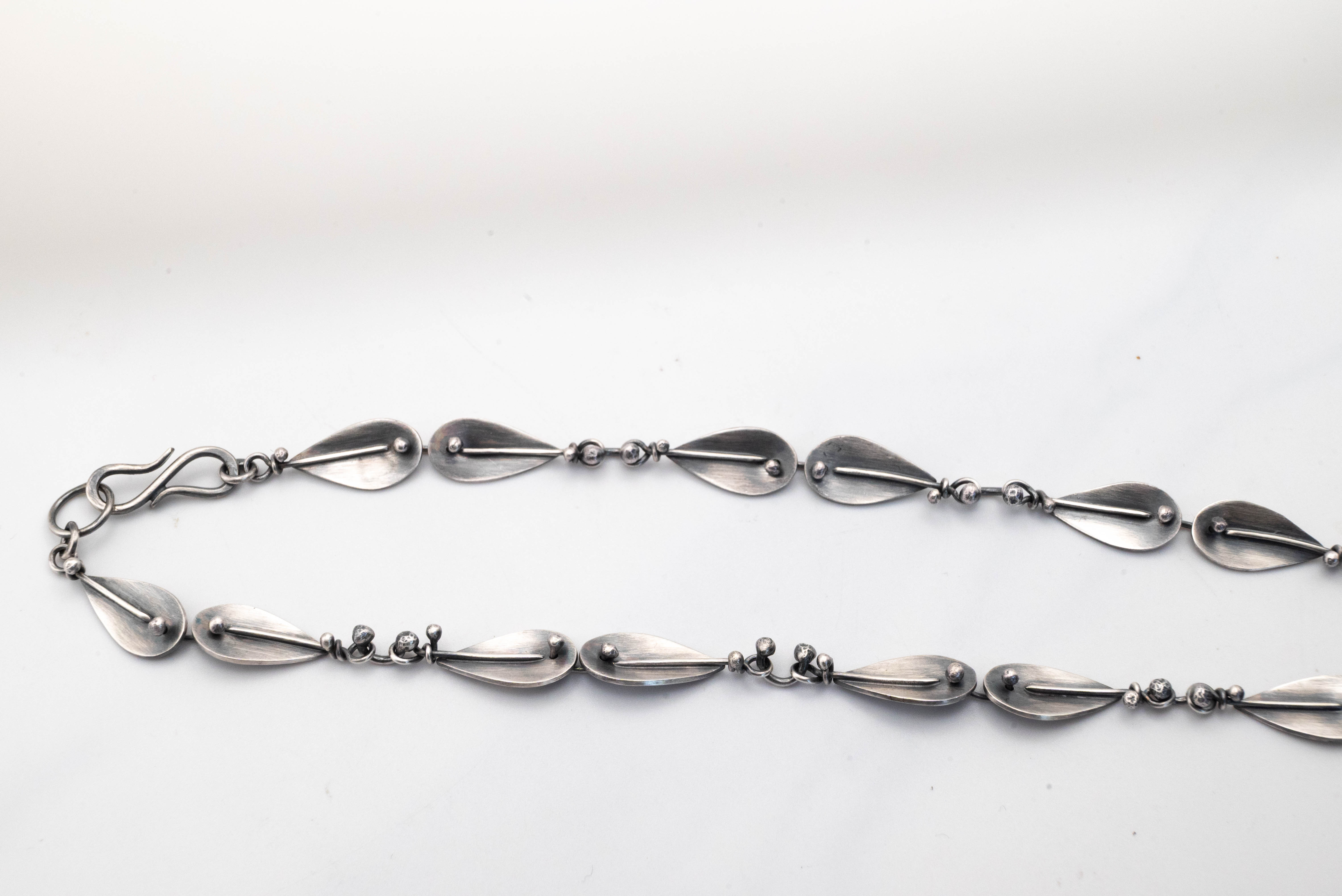 ασημενιο κολιέ με φύλλα