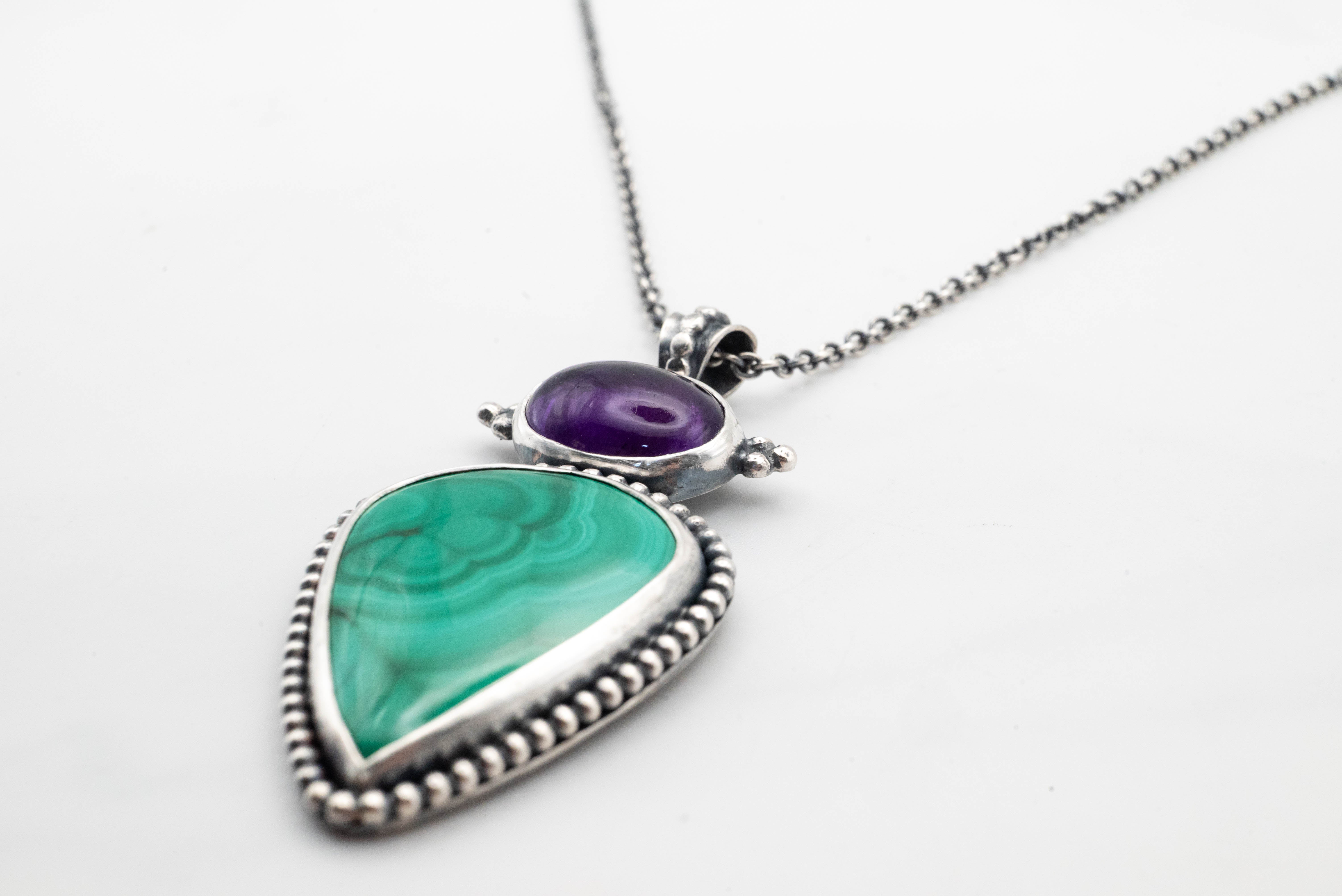 κολιέ με πράσινο μαλαχίτη