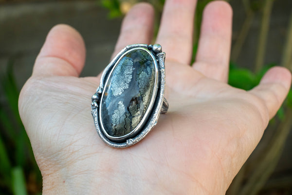 ασημένιο δαχτυλίδι με φυσική πέτρα