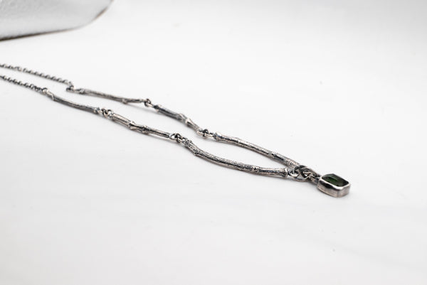 ελληνικό χειροποίητο κολιέ από ασήμι με ημιπολύτιμη πέτρα