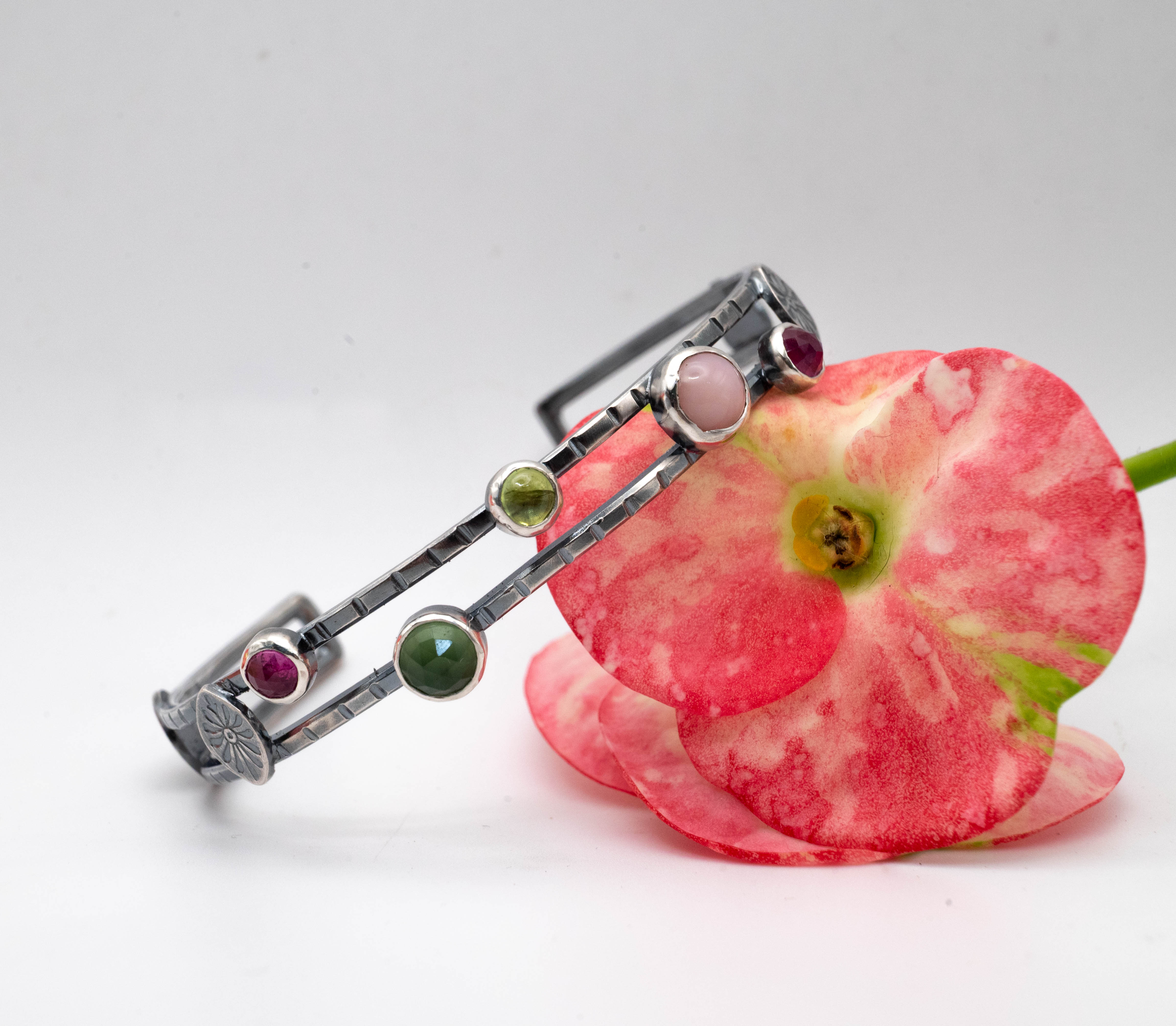 βραχιόλι με ζαφείρι για σοφία και καθαρή σκέψη