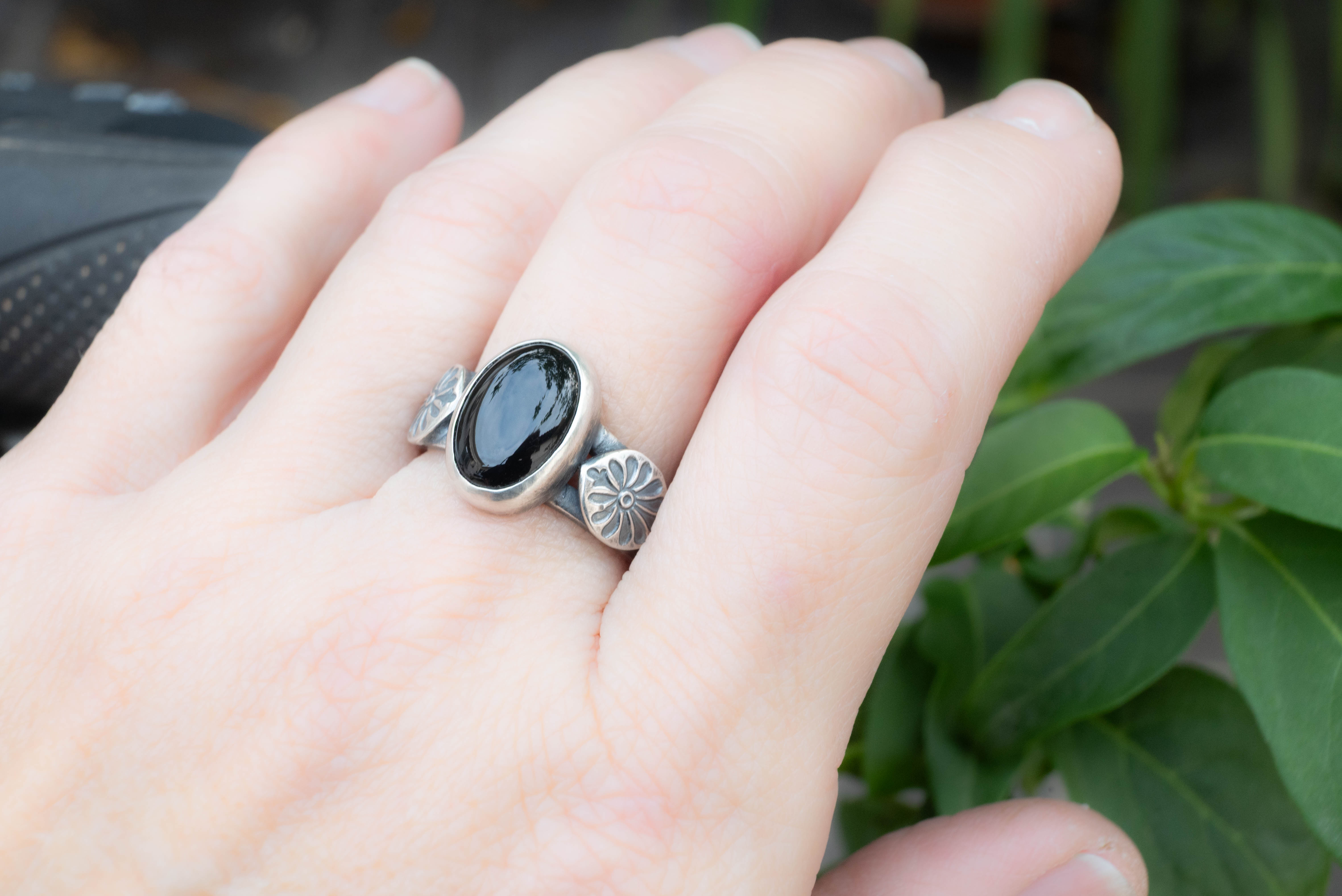 statement ασημένιο δαχτυλίδι με όνυχα