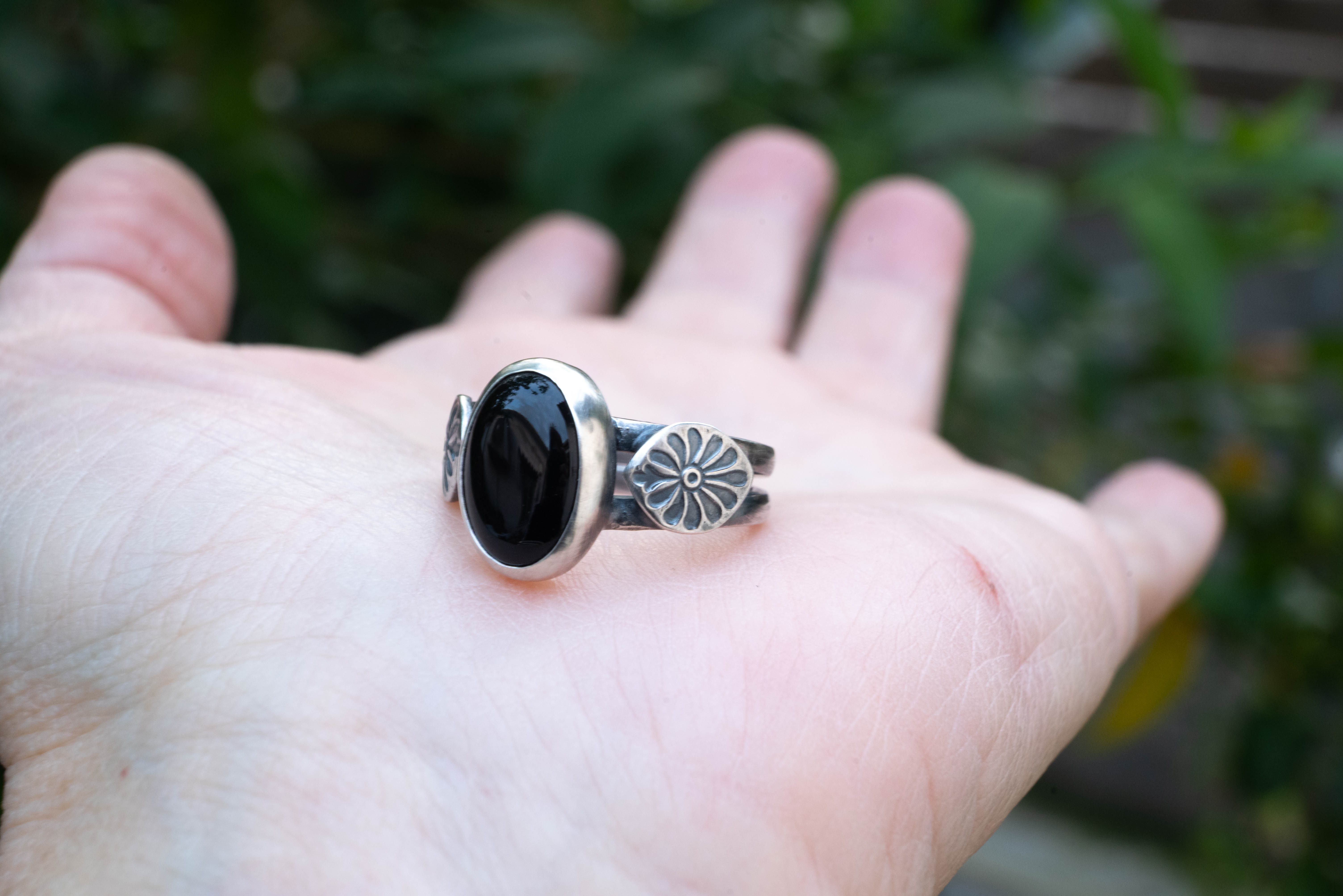 μαύρος όνυχας δαχτυλίδι χειροποίητο