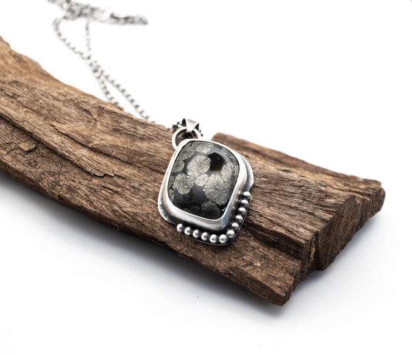 rustic ασημένιο κολιέ με φυσική πέτρα