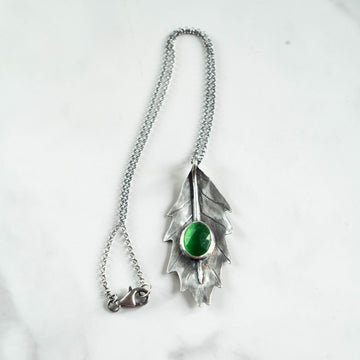 Ασημένιο χειροποίητο κολιέ φύλλο με Πράσινη πέτρα(mona lisa)