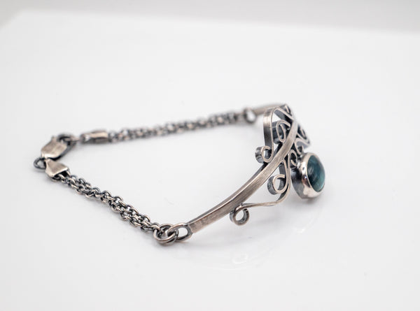 minimal ασημένιο βραχιόλι με φυσικό κυανίτη