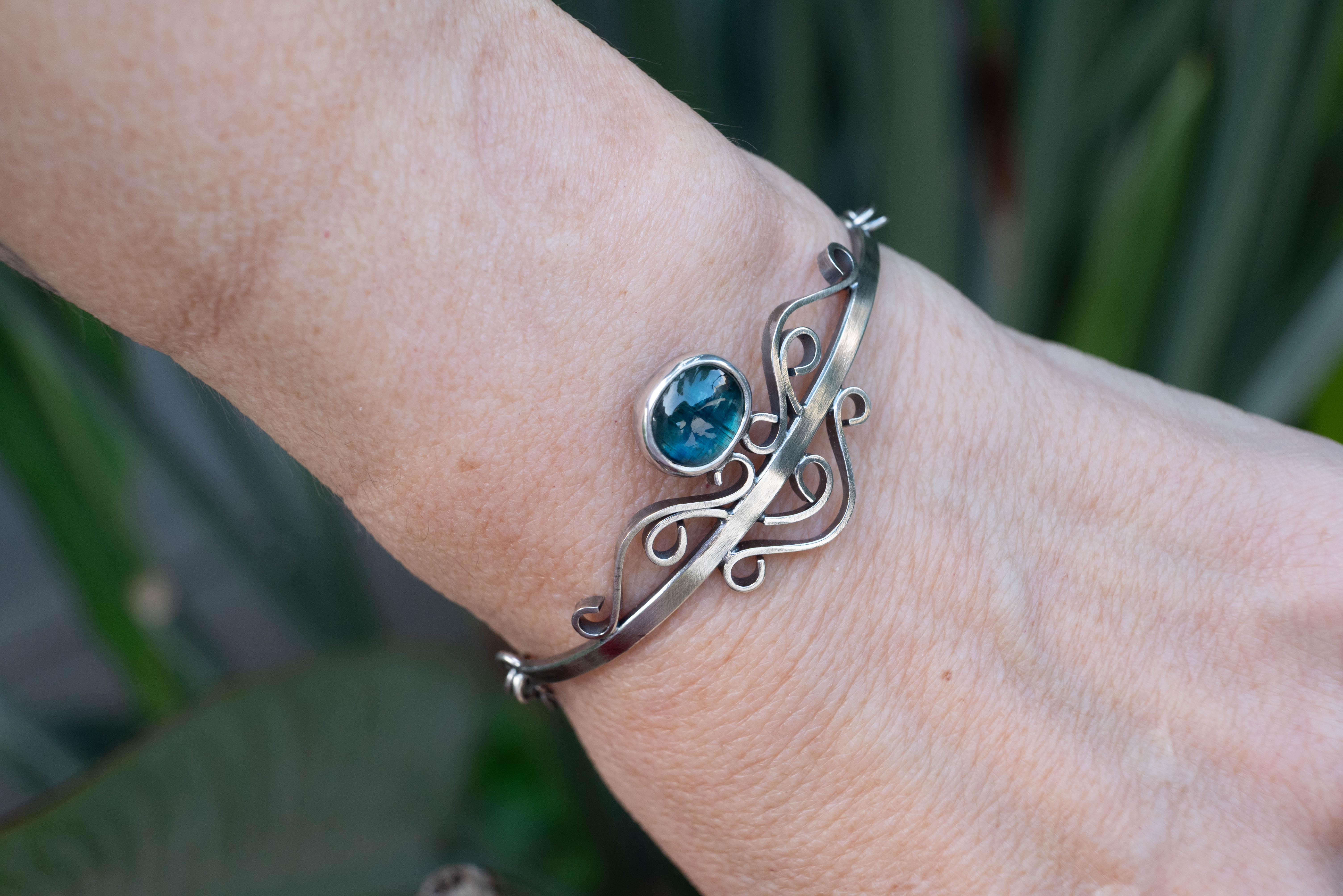 χειροποίητο βραχιόλι ασήμι 925 με κυανίτη