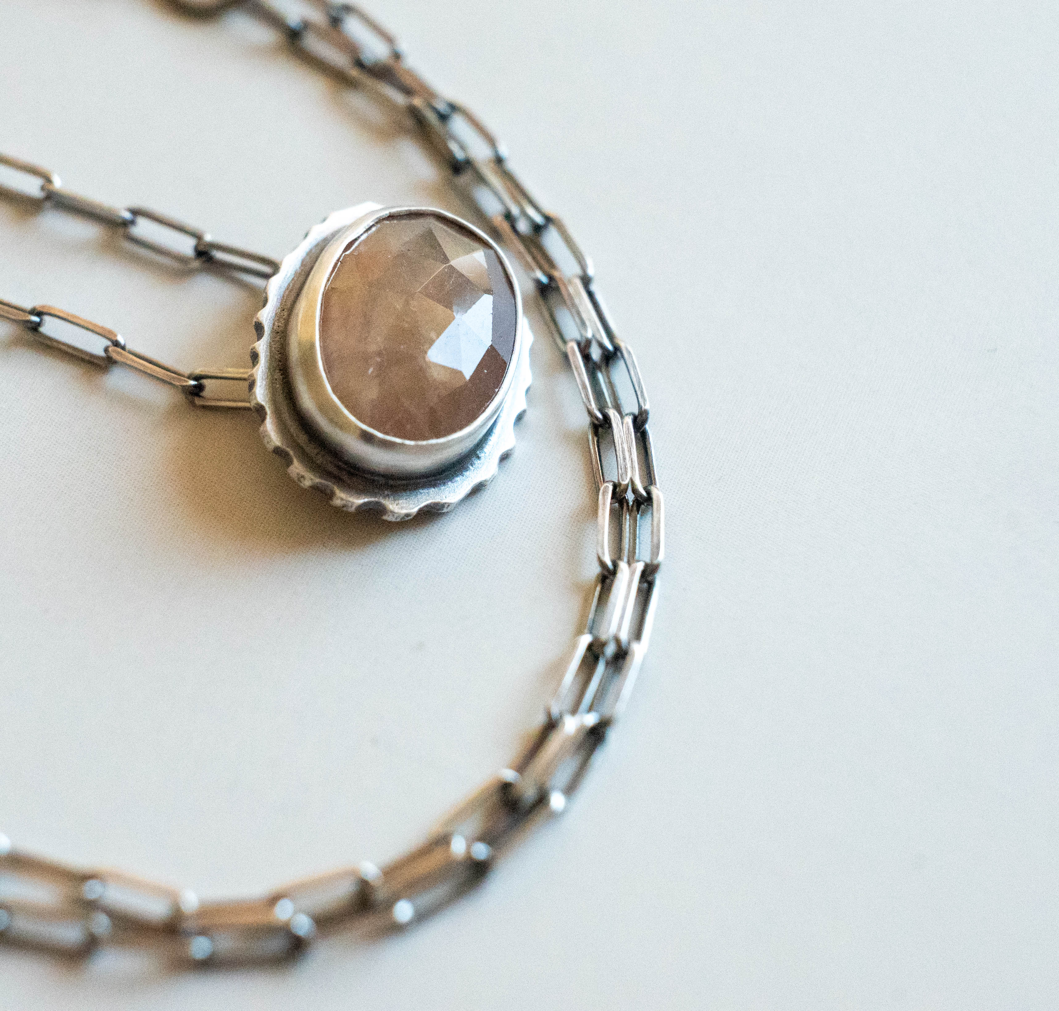 κολιε με ημιπολύτιμες πετρες