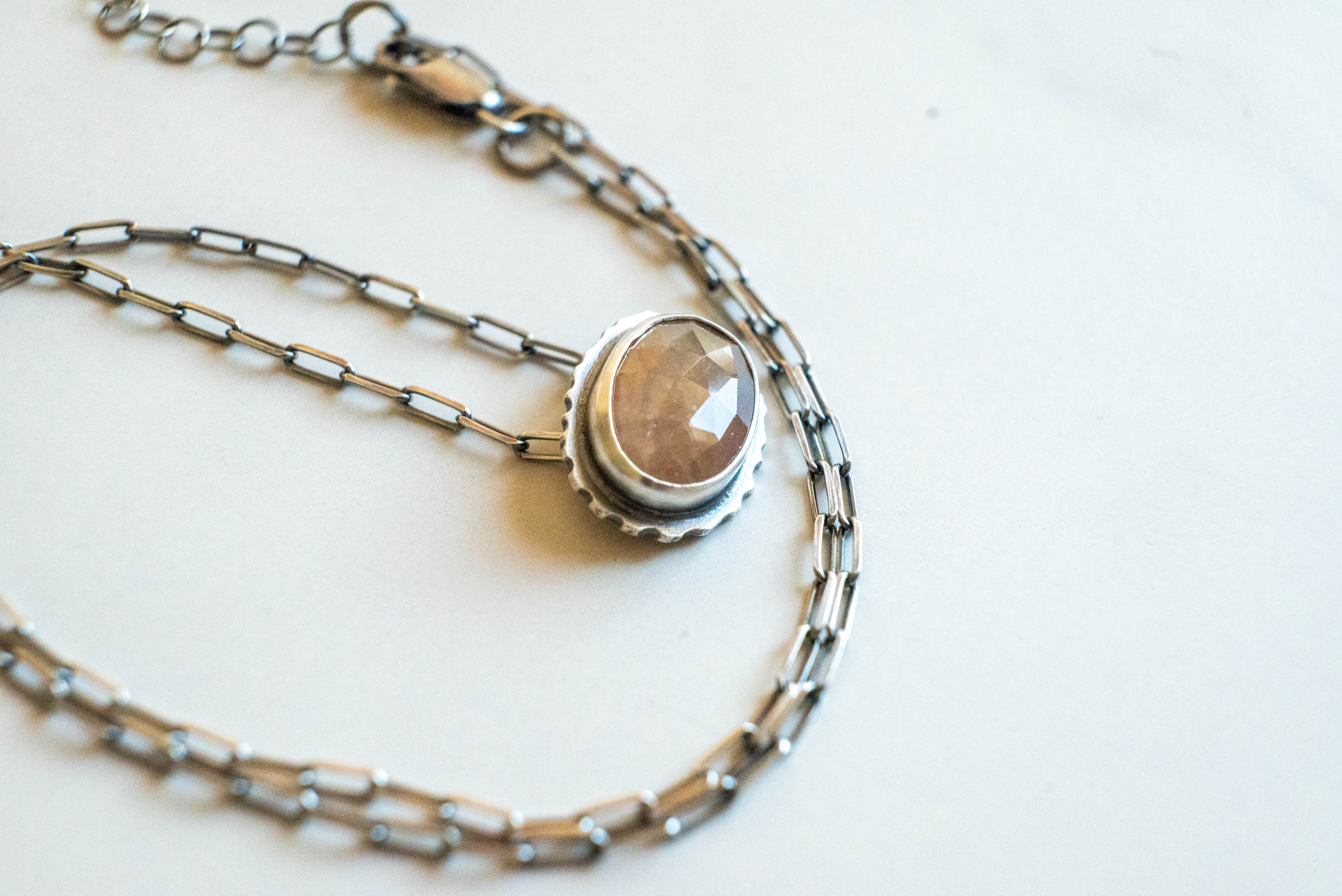 χειροποιητο ασημενιο κολιε με ζαφειρι