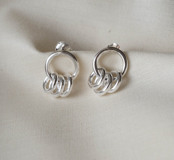 ασημένια κοσμήματα γυναικεία