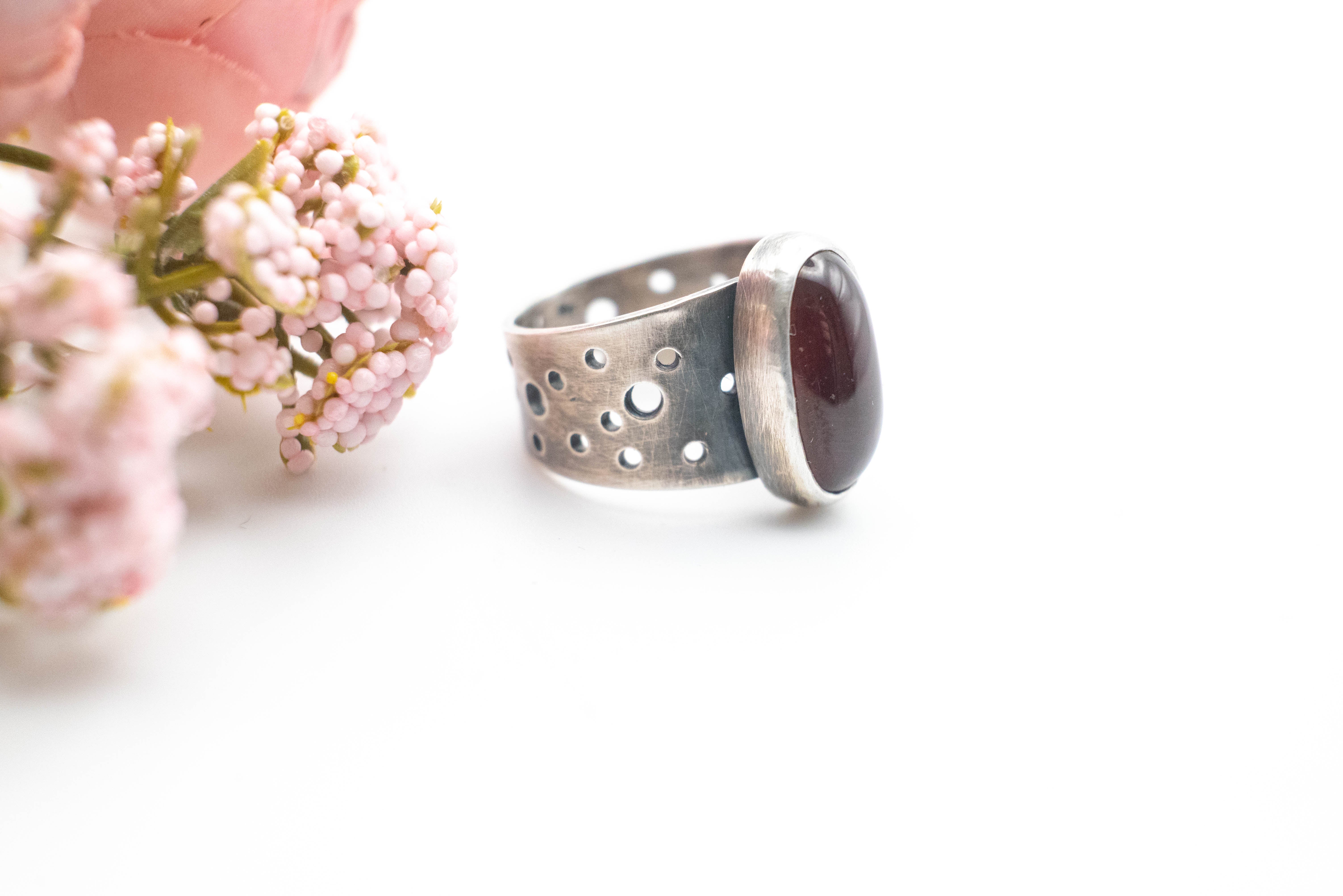 Χειροποίητο ασημένιο δαχτυλίδι με Γρανάδα