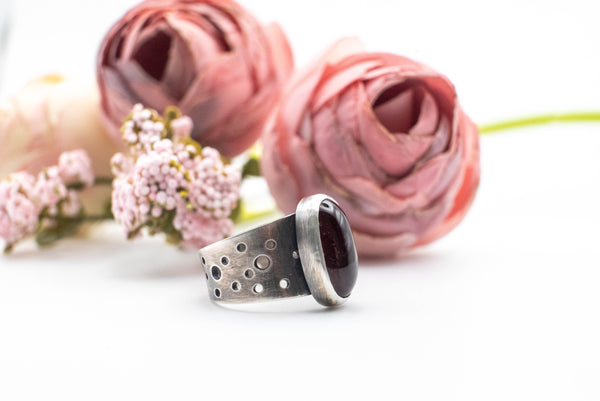 Χειροποίητο ασημένιο δαχτυλίδι με Γρανάδα