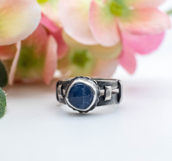 δαχτυλιδι με μπλε ζαφειρι