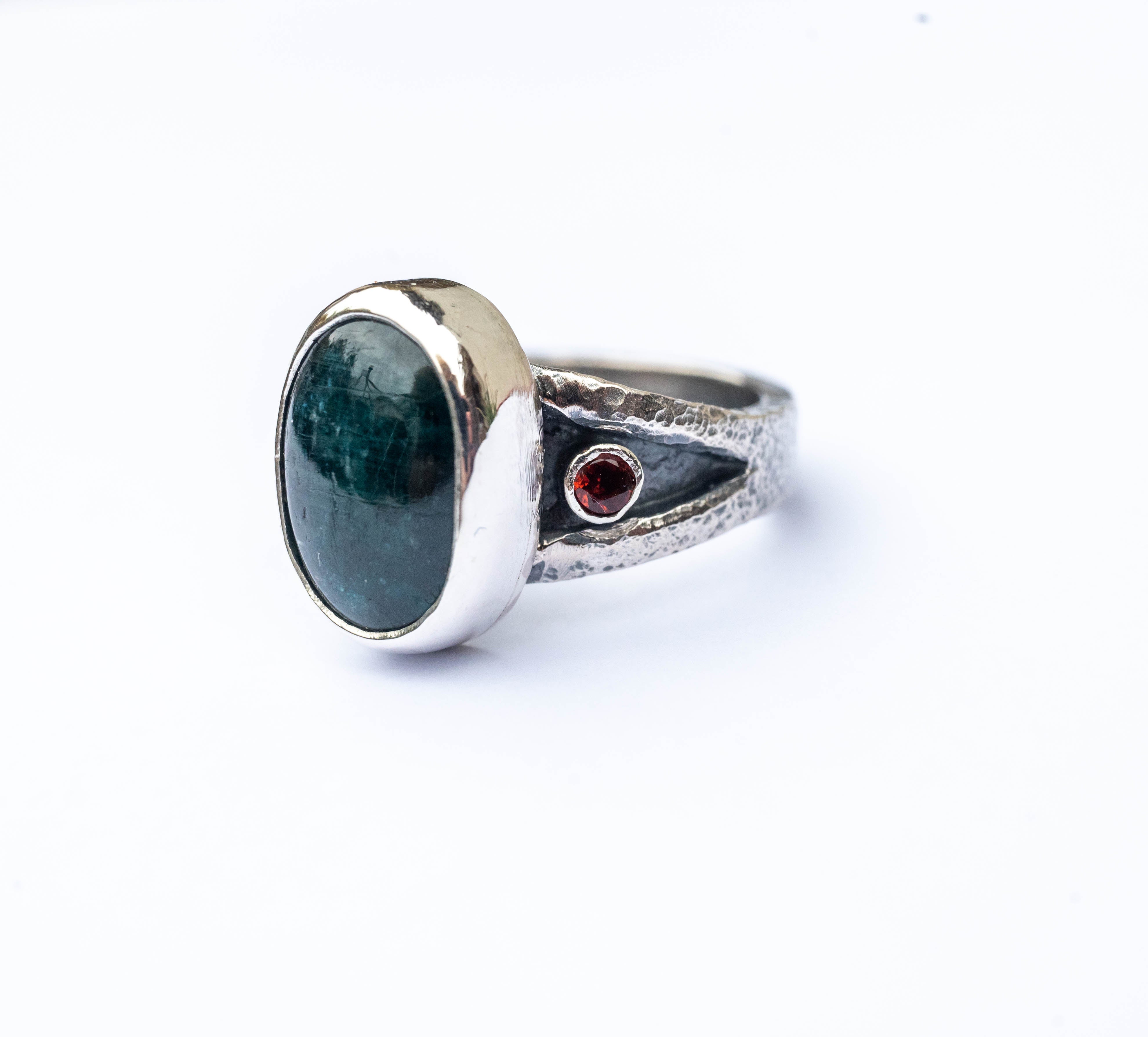 Silver ring with Green Kyanite and Garnet
