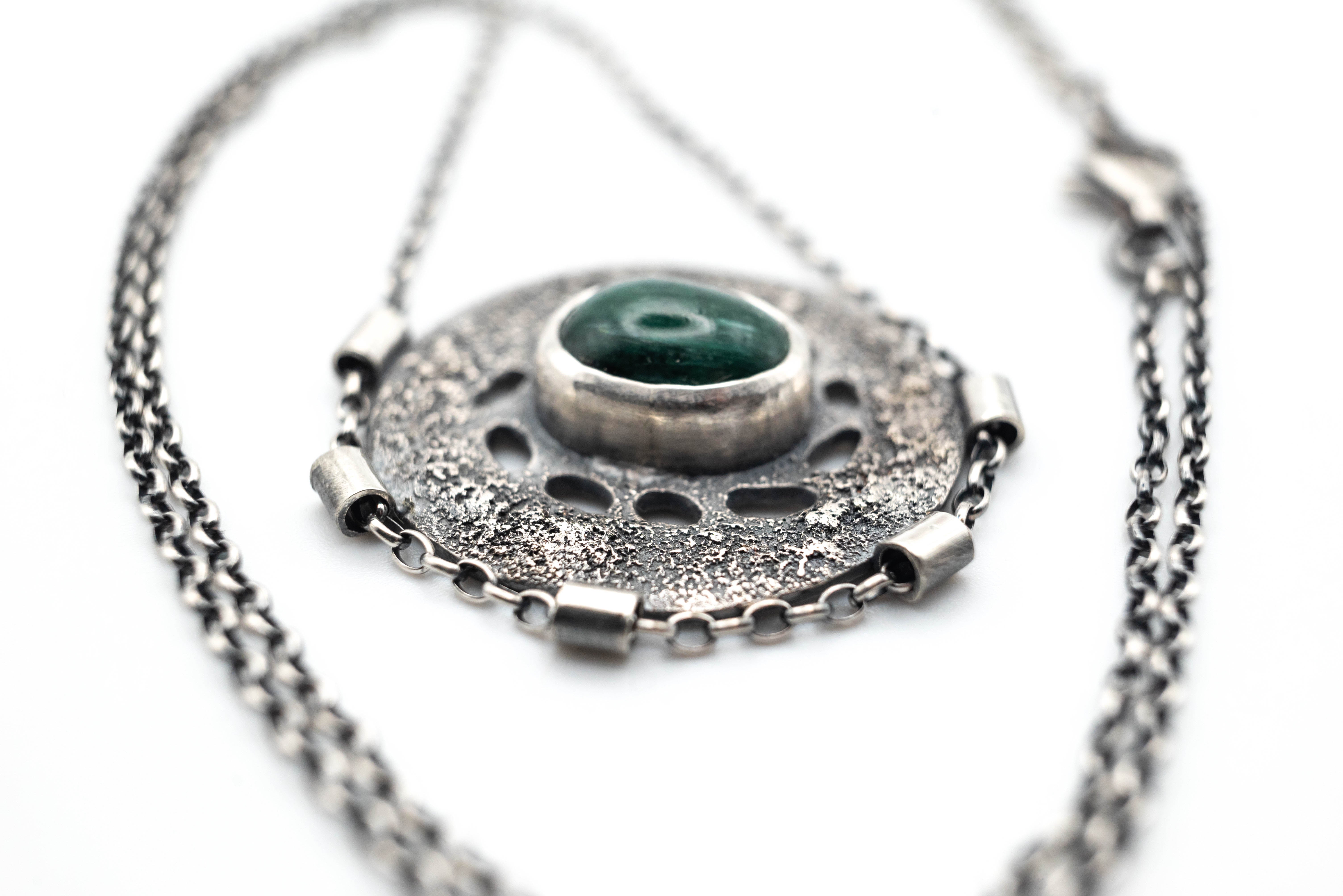 xeiropoiita kolie me impolitimous lithous