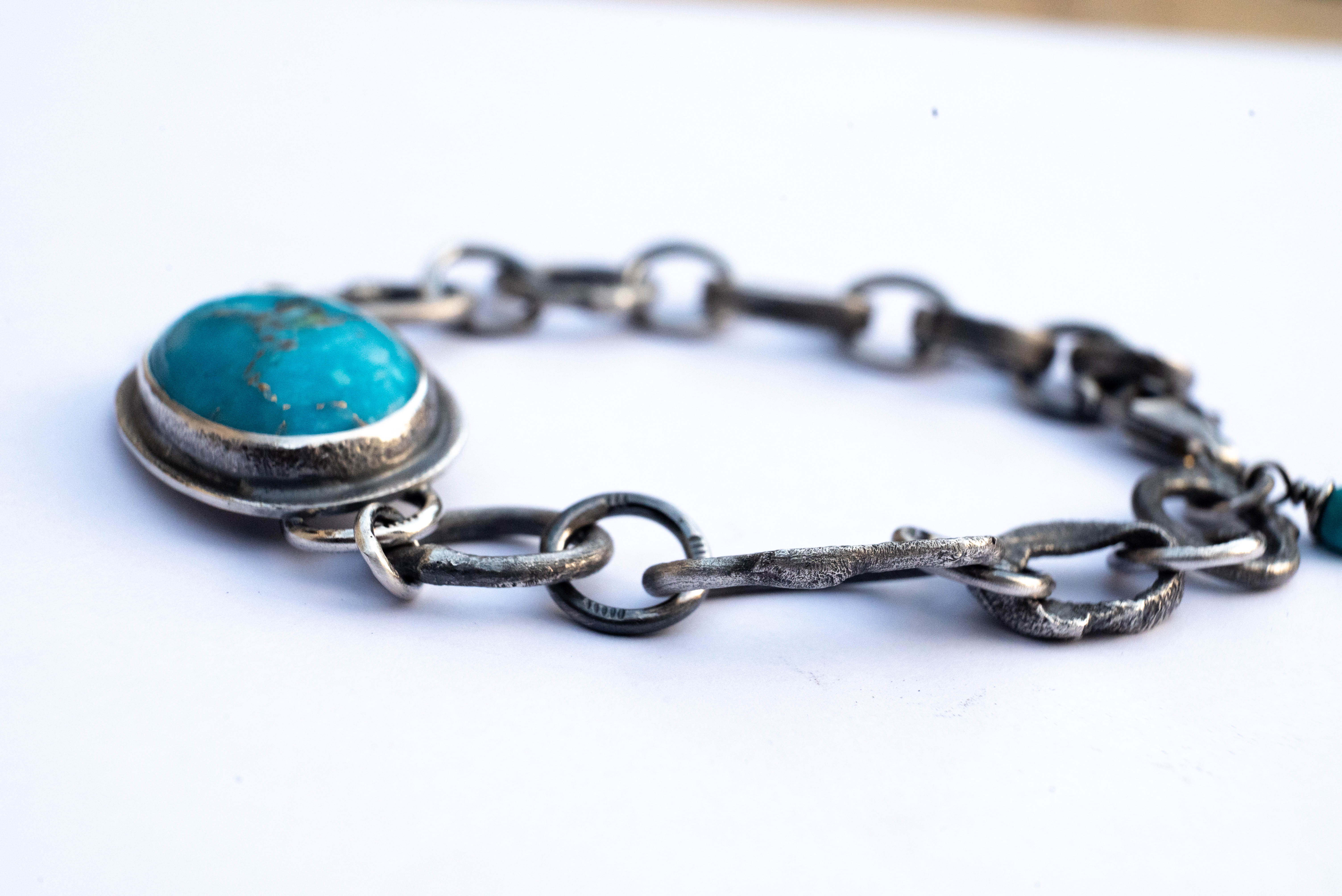 κοσμιματα με ημυπολιτιμους λιθους