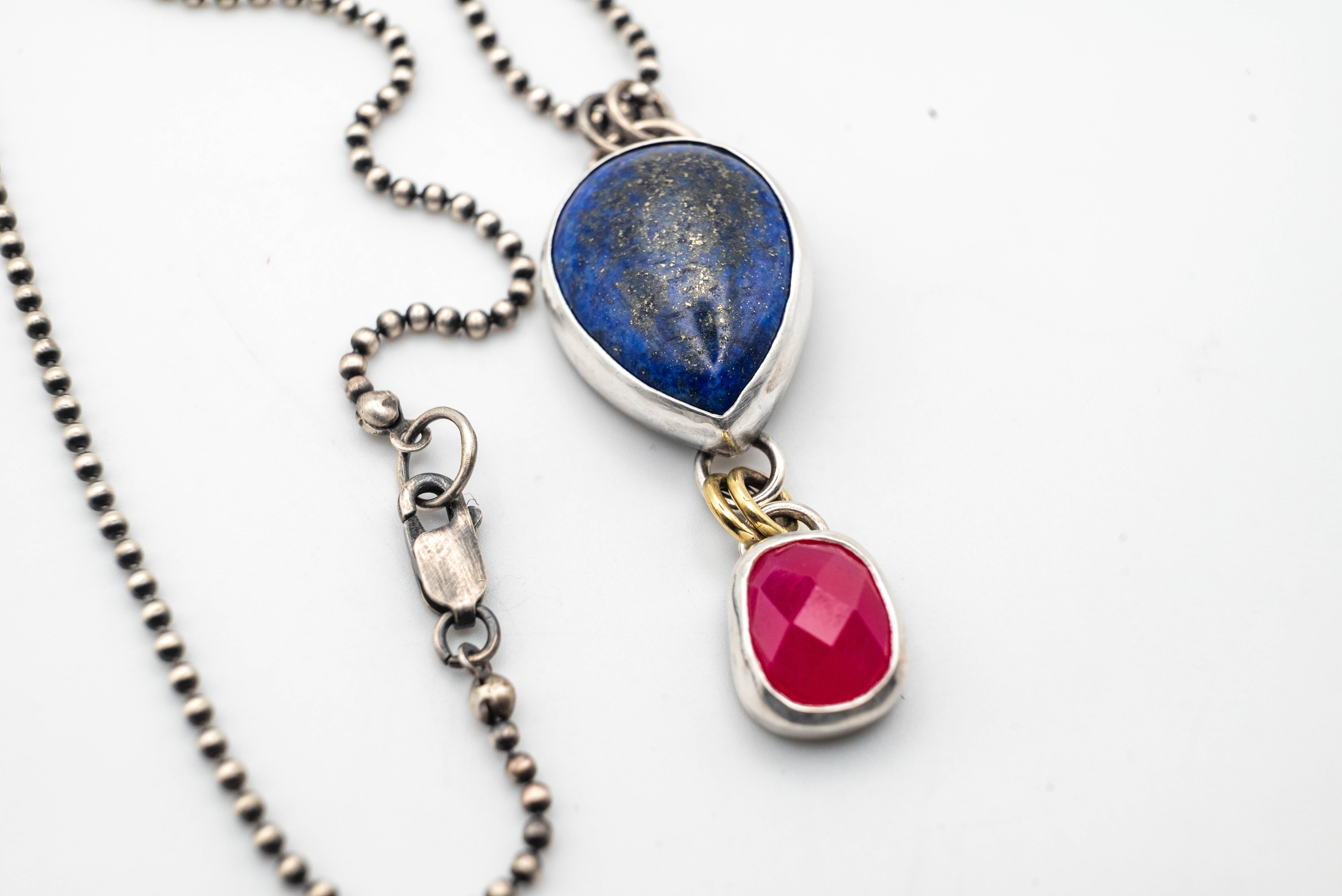 kolie me lapis lazuli