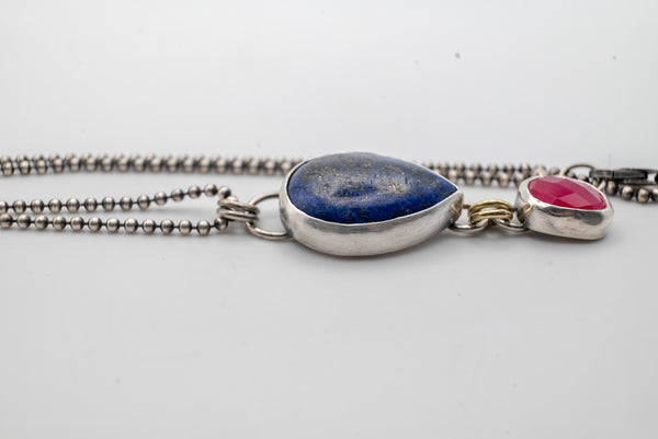 Ασημένιο χειροποίητο κολιέ με Λάπις Λάζουλι και Pink Χαλκηδόνιο