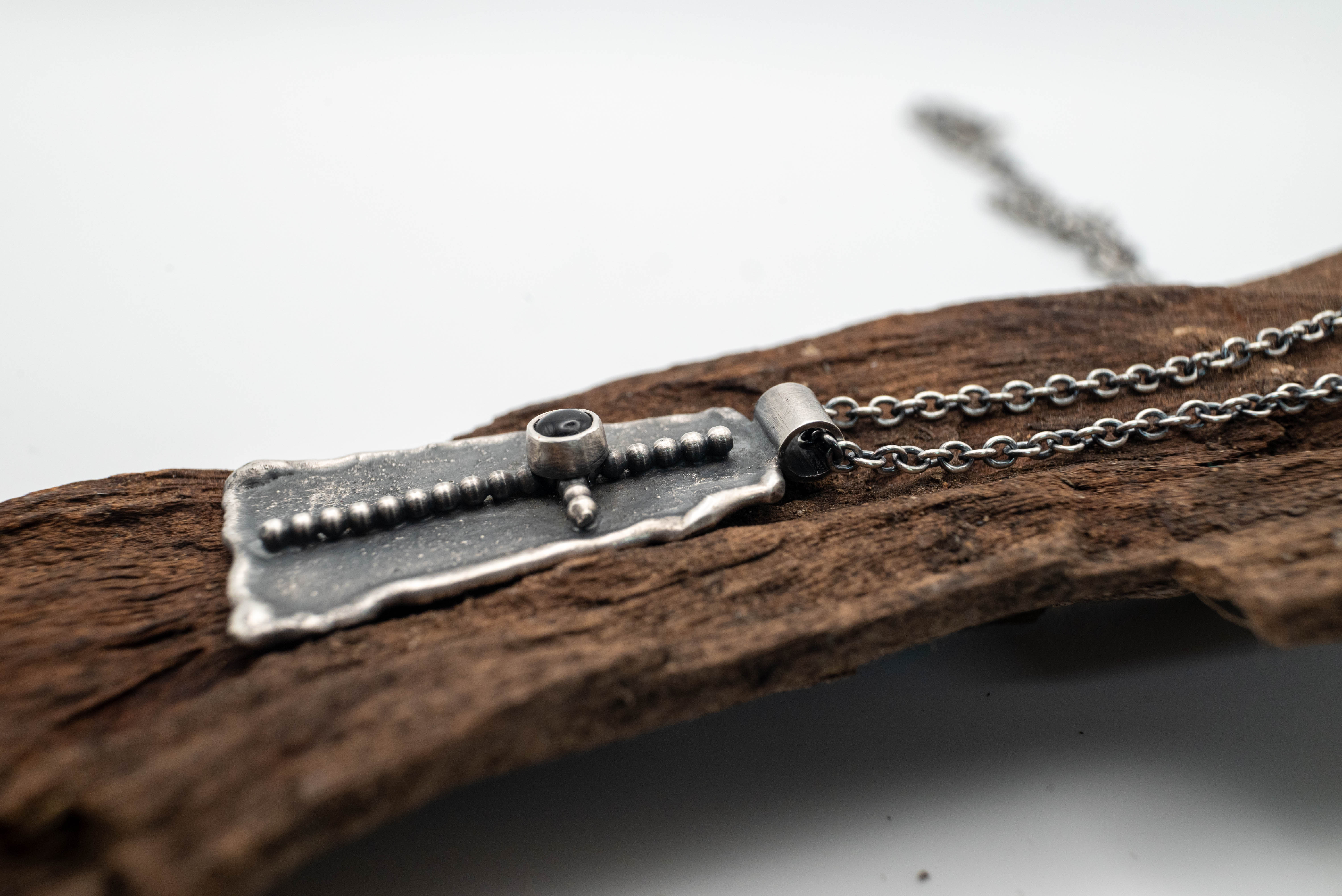 Χειροποίητος ασημένιος σταυρός με Μαύρο 'Ονυχα  – Οξειδωμένος, Unisex